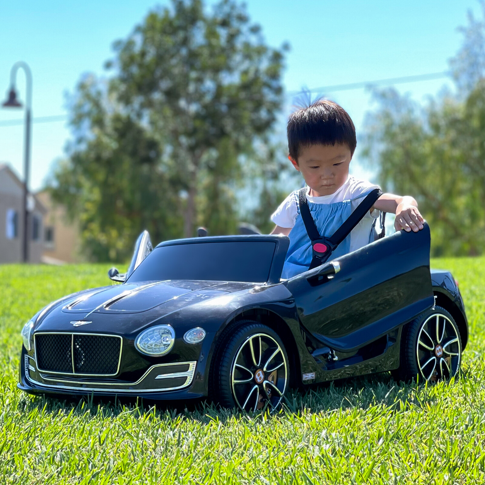 Licensed Bentley Style Kids Ride On Toys 12V Electric Kid Car with LED Lights