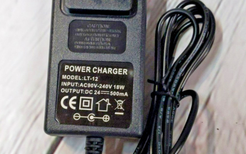 24V, 0.5Am Mini-Barrel Plug Charger for 24V products including Mini Bravo B-2