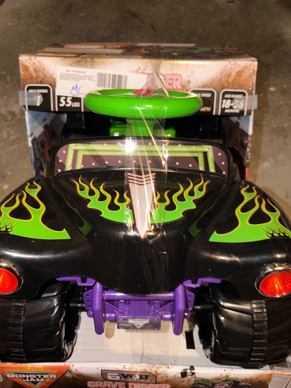Grave Digger Monster Truck 6V Battery-Powered Vehicle w/Sound Effects, Ages 1.5+