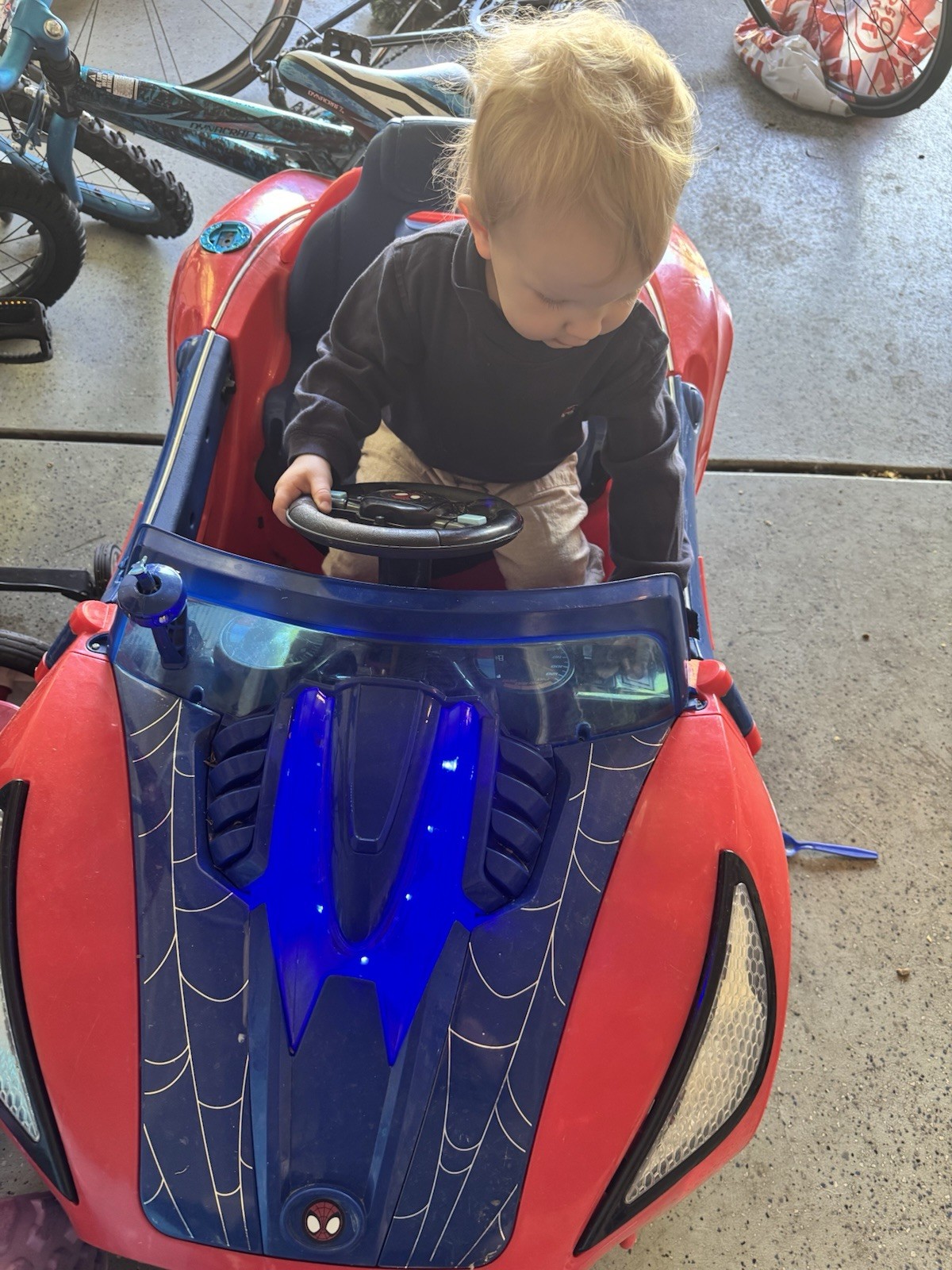Dynacraft Spider-Man 6V Super Car Ride-On with Remote, Marvel Spidey and Friends