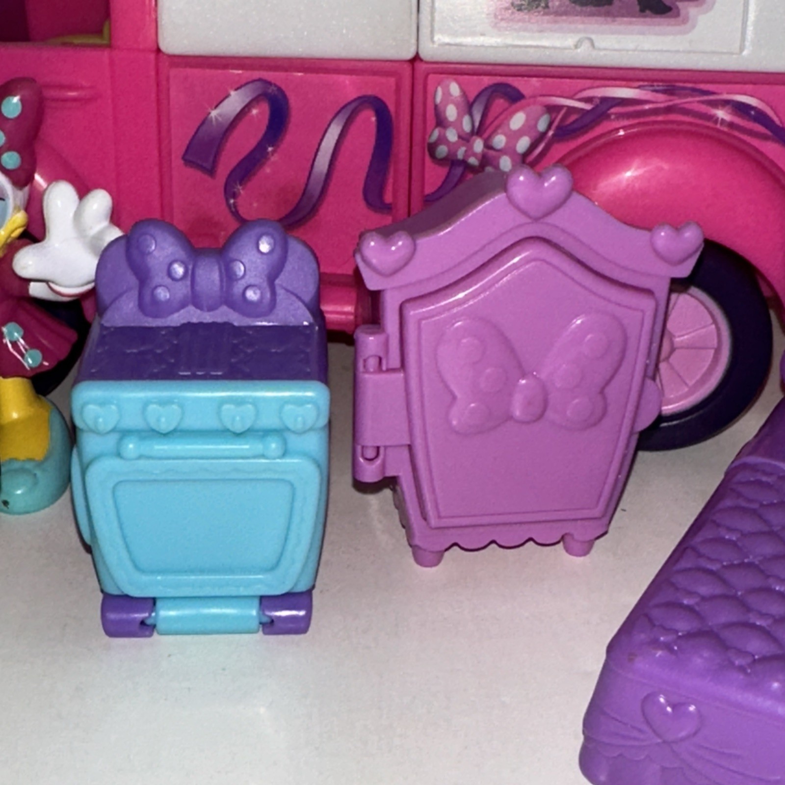 Disney Minnie Mouse Happy Helpers Van Plus Figures Pets Furniture Lot