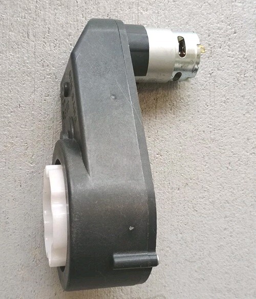 Caja de cambios Con Motor Para Carro Infantill de 24 voltios y 30000 RPM 555C