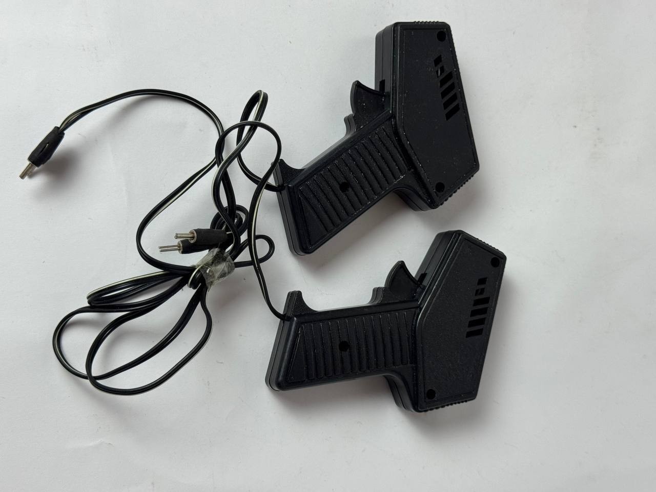 Wired Pistol-Type Remote Controls For Children’s Rlectric Car Track Racing Track