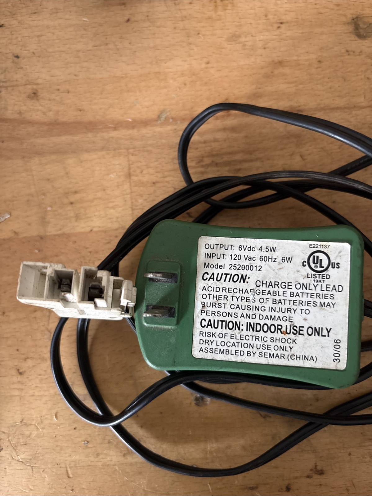 Peg Perego 6V Battery Charger Genuine Original Model 25200012