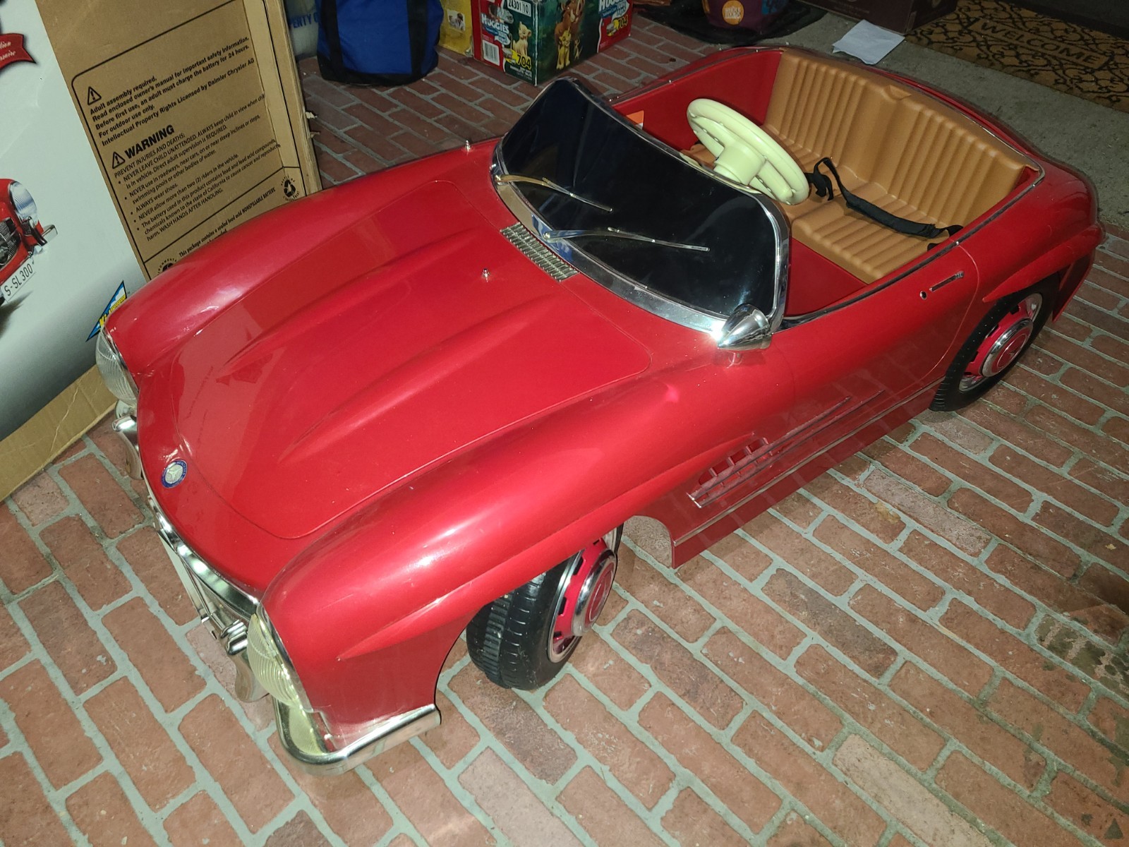 RARE – Kid Trax Mercedes-Benz SL300 12V Electric Ride-On Car For 2 – IOB