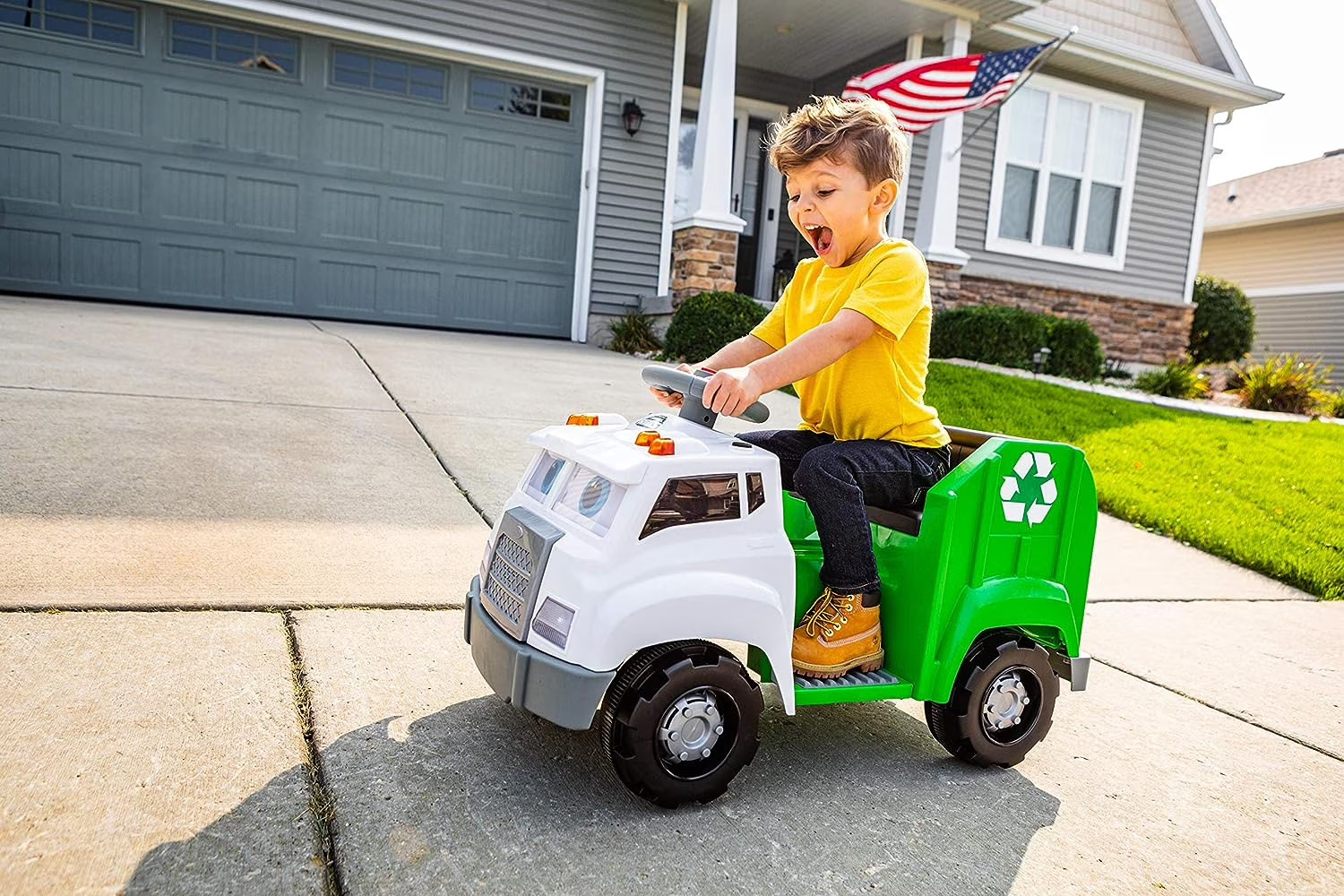 Kids Ride On Toy Recycling Fire Truck 6V Battery Powered Interactive Sounds
