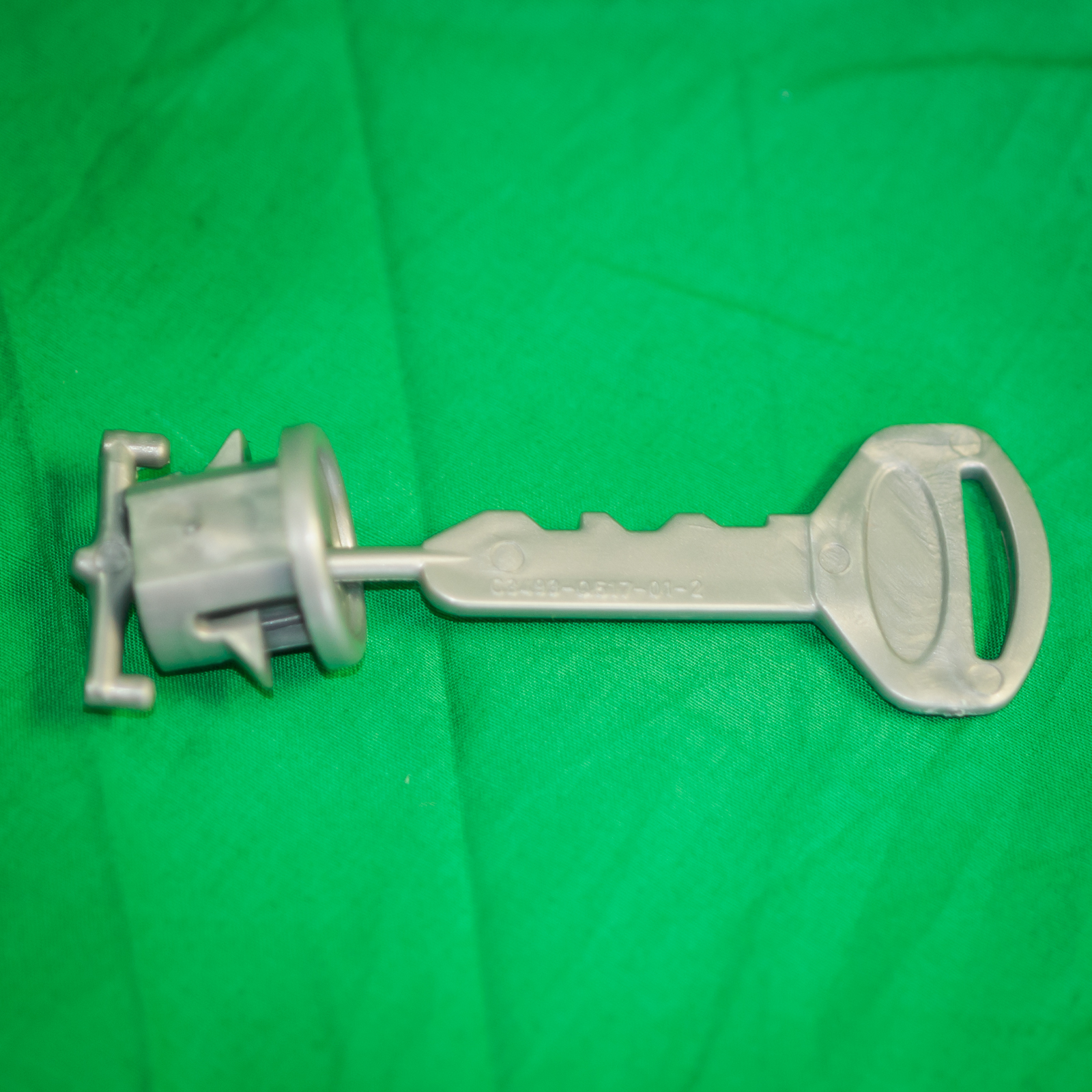 ** NEW ** Power Wheels Escalade / F150 Key Assembly Part #H0440-9049