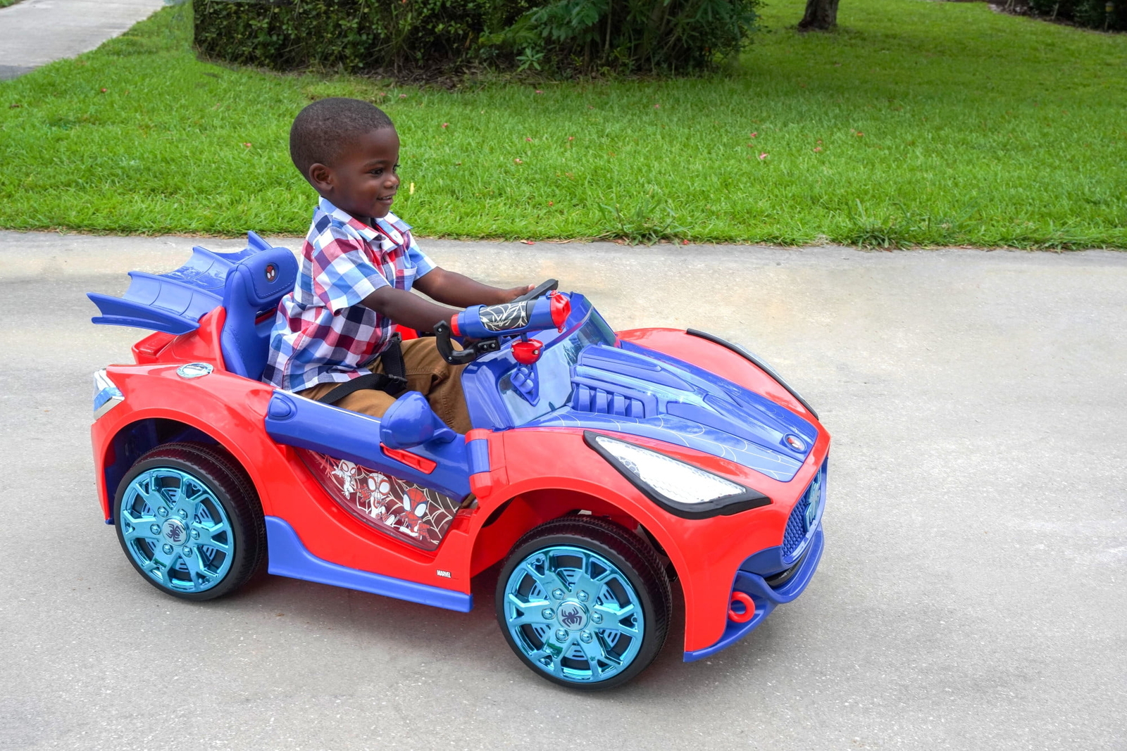 Spider-Man Super Car Battery-Powered Vehicle w/ Water Cannon, LED’s Ages 3+