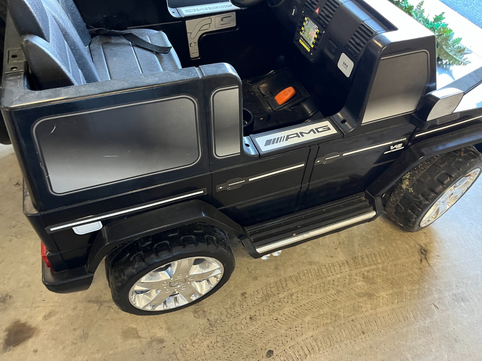 Mercedes AMG G-wagon G55 G63 Ride on Car / Pedal Car 12v TWO SEATER