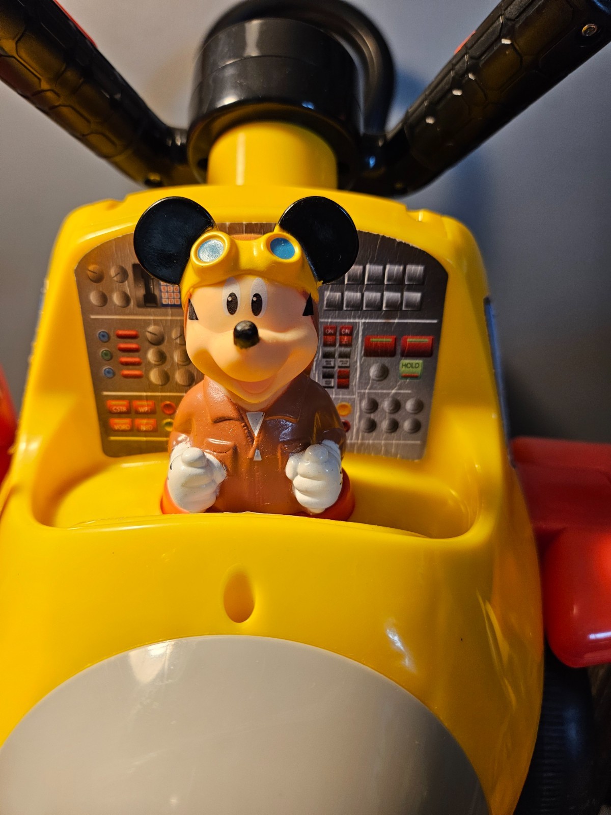 Kiddieland 55376 Disney Lights and Sounds Activity Ride-On Mickey Mouse Plane