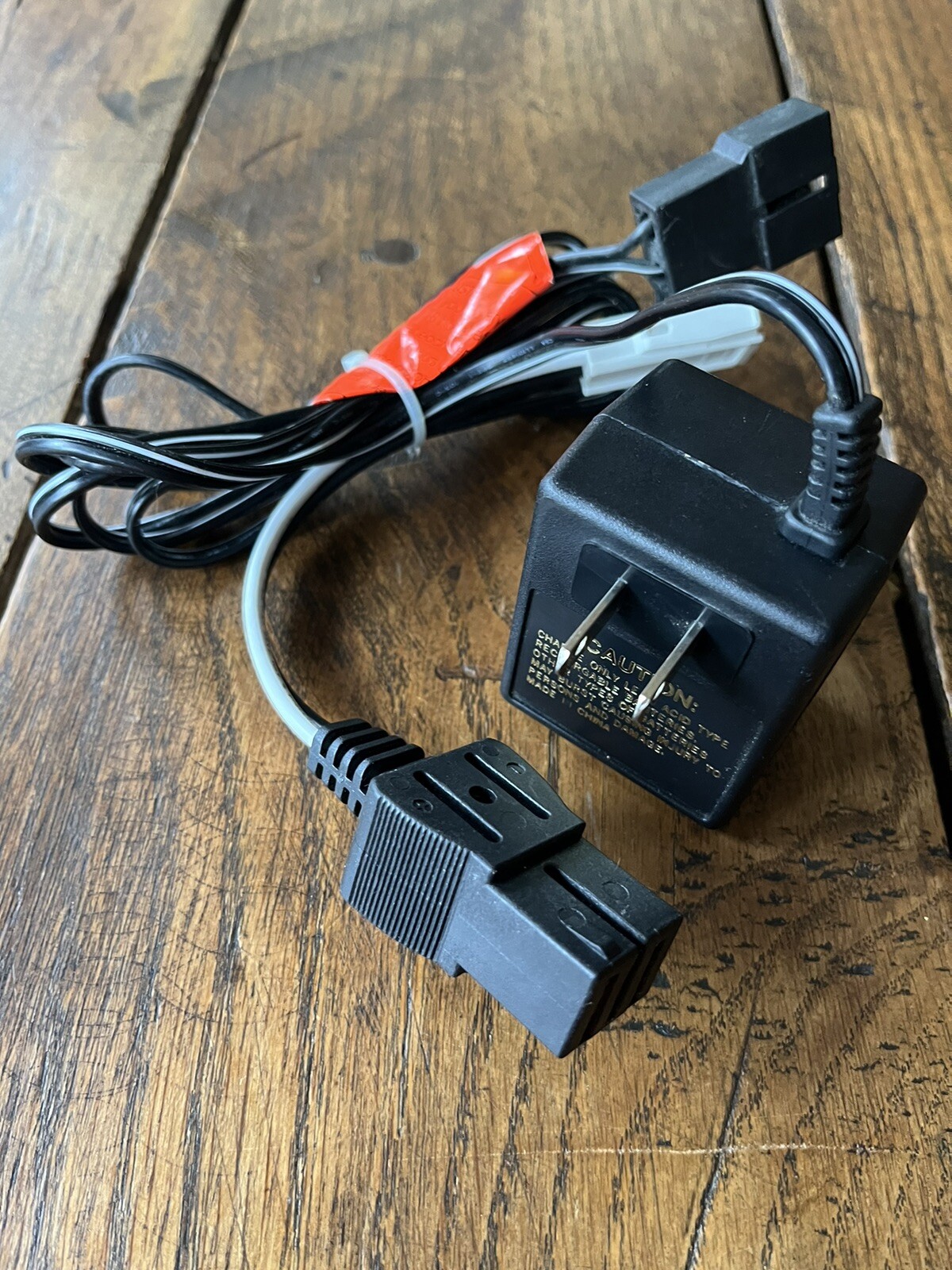 OEM Power Wheels by Fisher Price Battery Charger 040135 6V 400mA