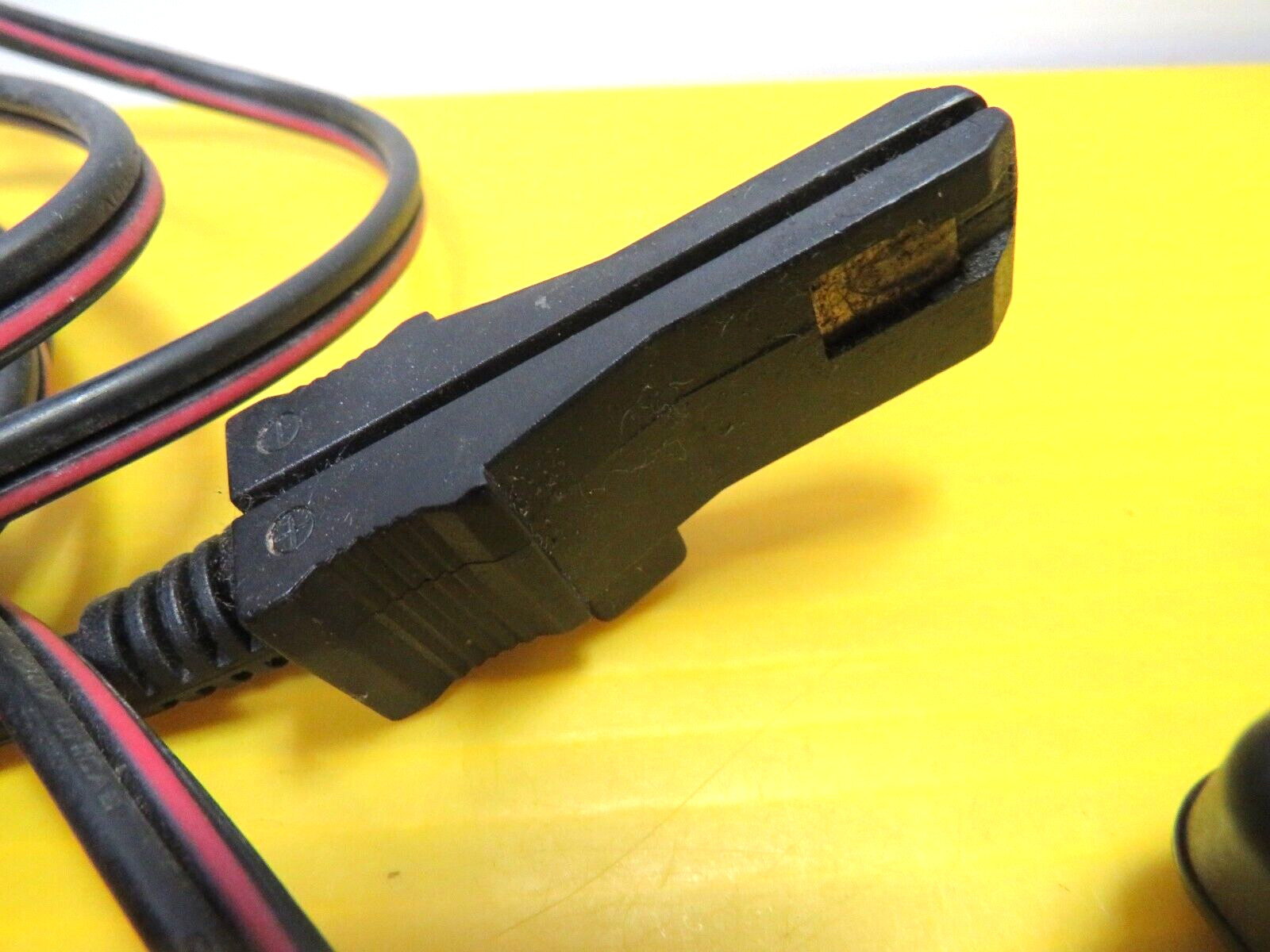 Fisher Price Power Wheels 00801-0972 Class 2 Battery Adapter Charger 12V OEM