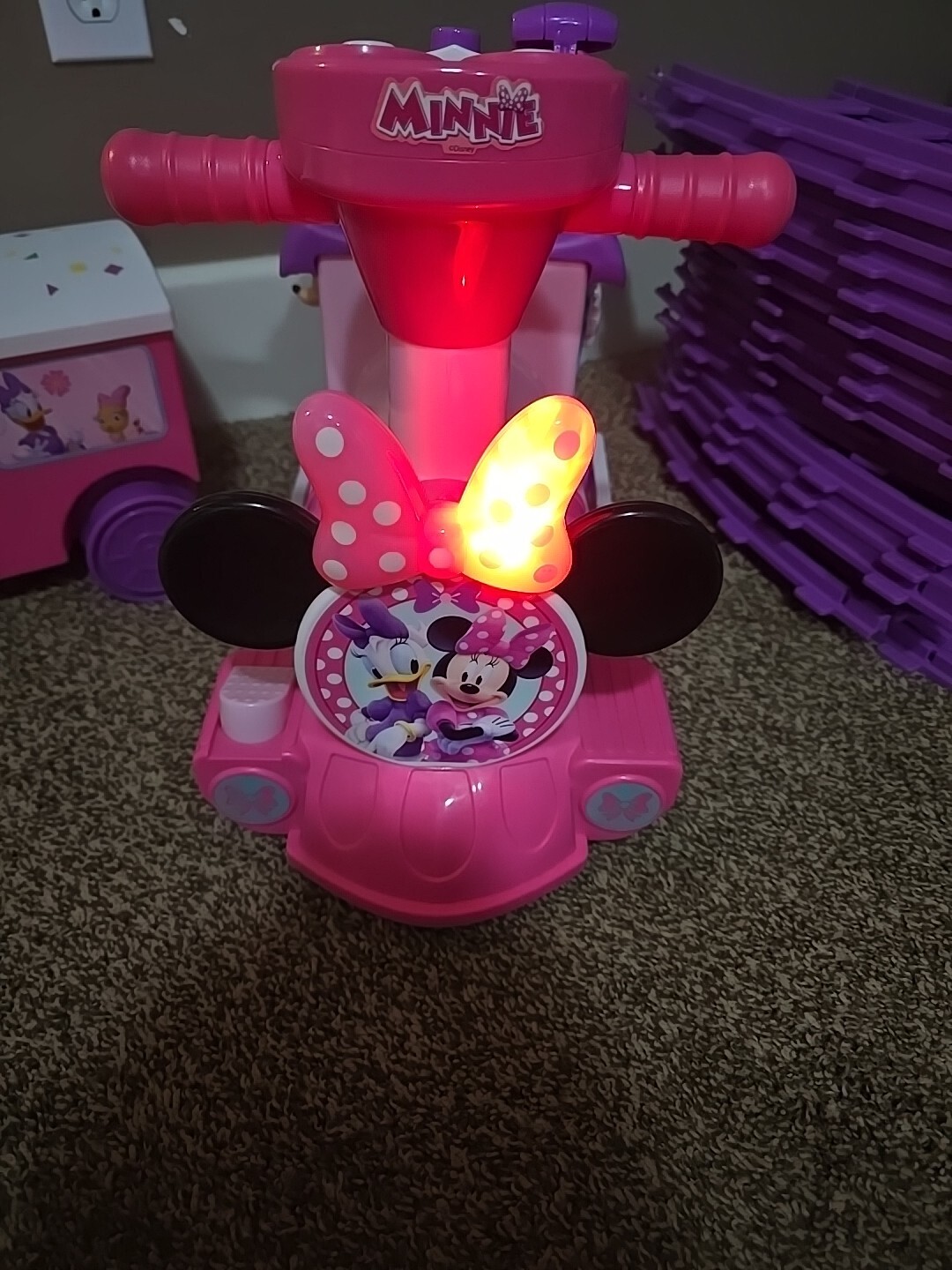 Kiddieland Minnie Ride-On Train with Caboose and Track Large