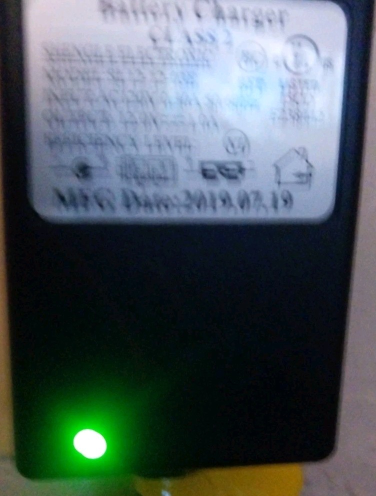 Shengle Electronic Battery Charger Class 2 Model SL12-12-03E Works Free Shipping