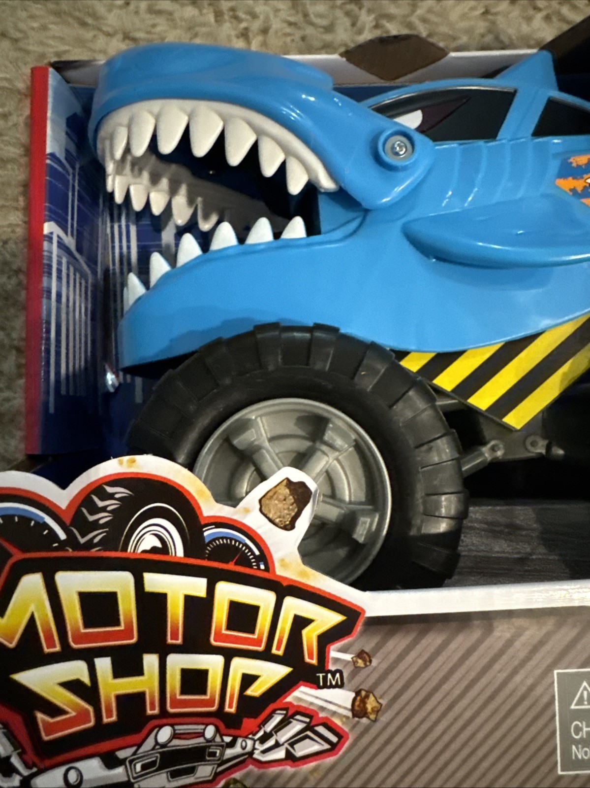 Motor Shop Shark Monster Truck Toy for Baby Boy Shark Car Lights Up And Moves