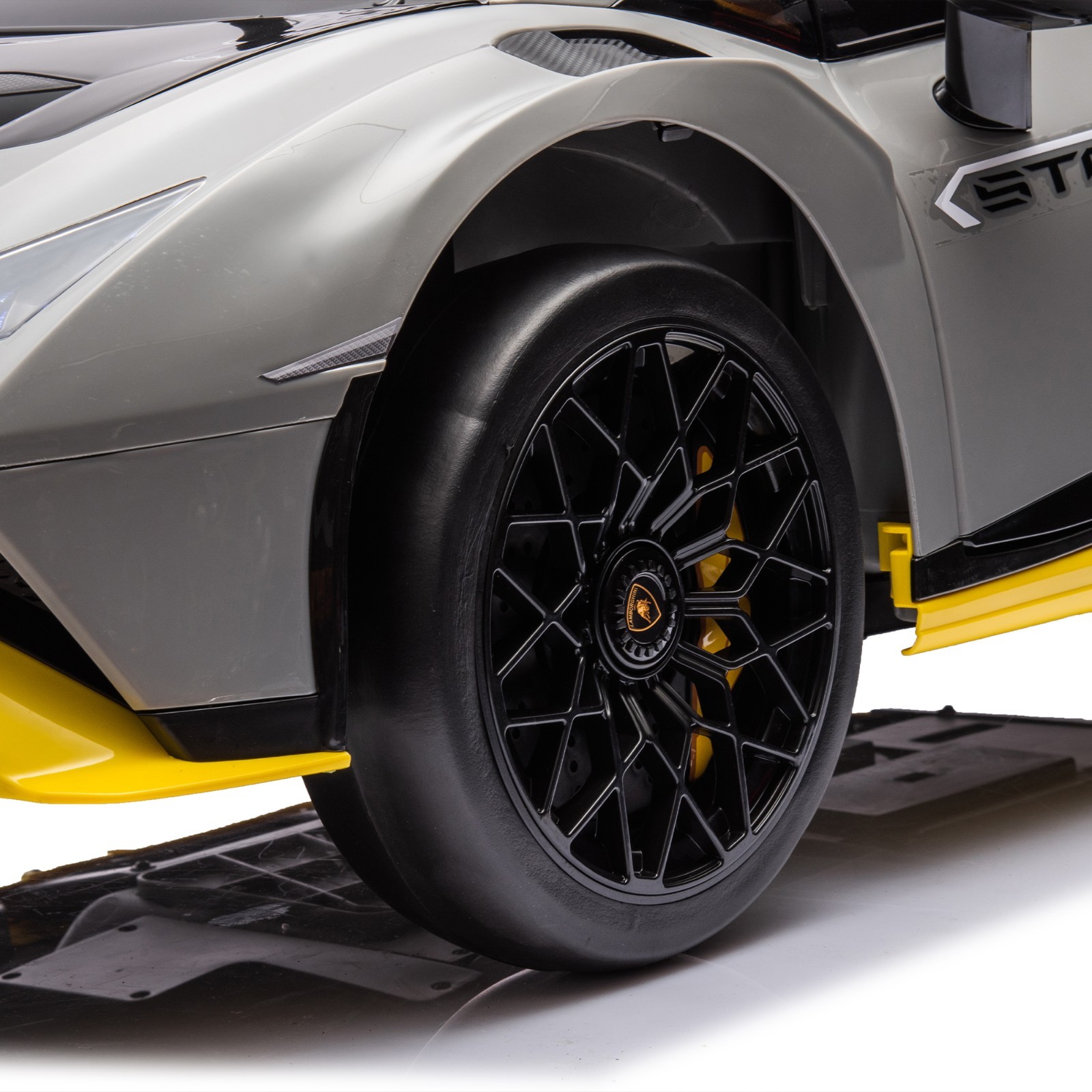 24V Kids Drift Car: 360° Spin, LED Lights, Music, Ages 3-8, 5.59 MPH Max