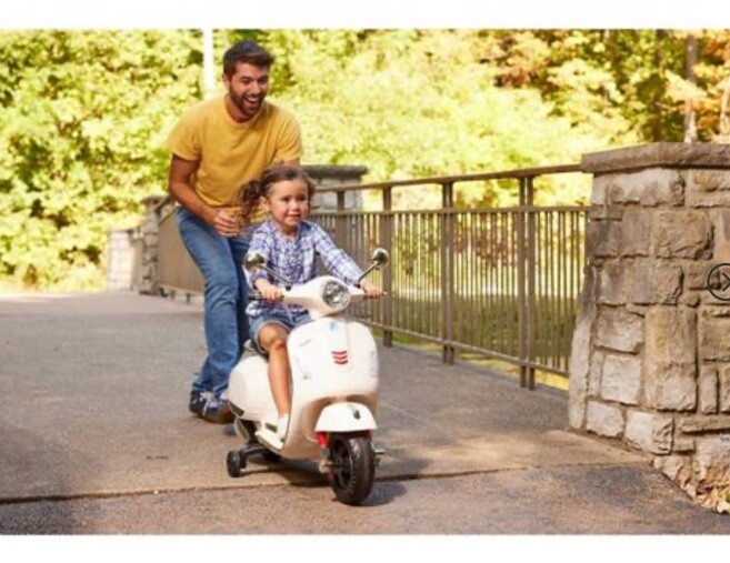 Huffy 6V Vespa Ride-On Electric Scooter ~Kids Ideal ages 3 to 7 years, White
