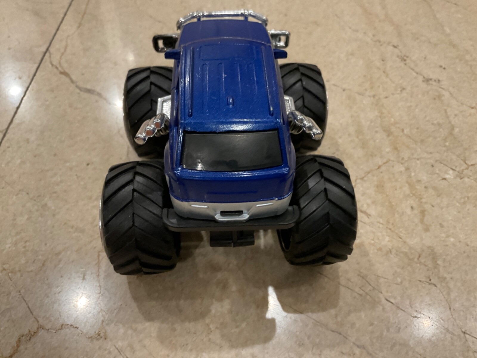 Small kids toy car with springs non branded