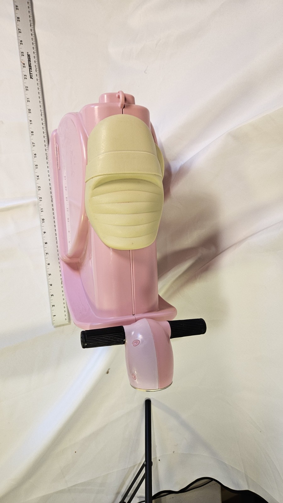 Skootcase, a 2-in-1 children’s ride-on toy scooter and suitcase
