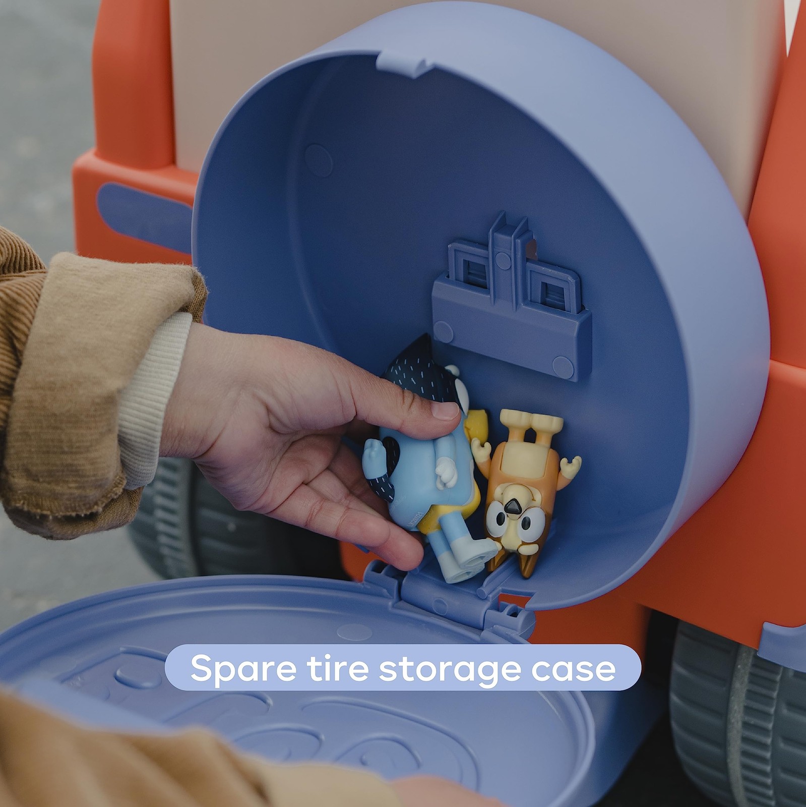 Bluey – Ride On Toy for Kids, LED Headlights, Music and Horn