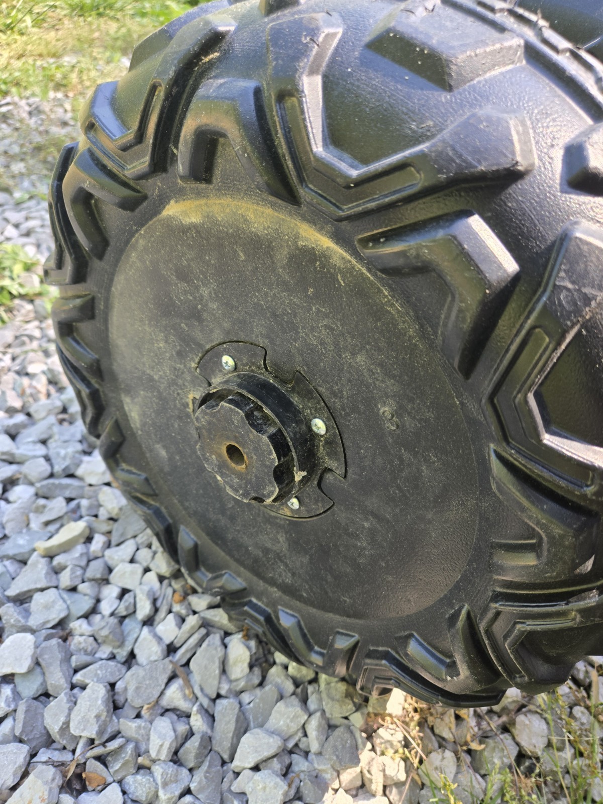 Realtree XD utv 24v Ride On Replacement Back Wheel Set Of 2