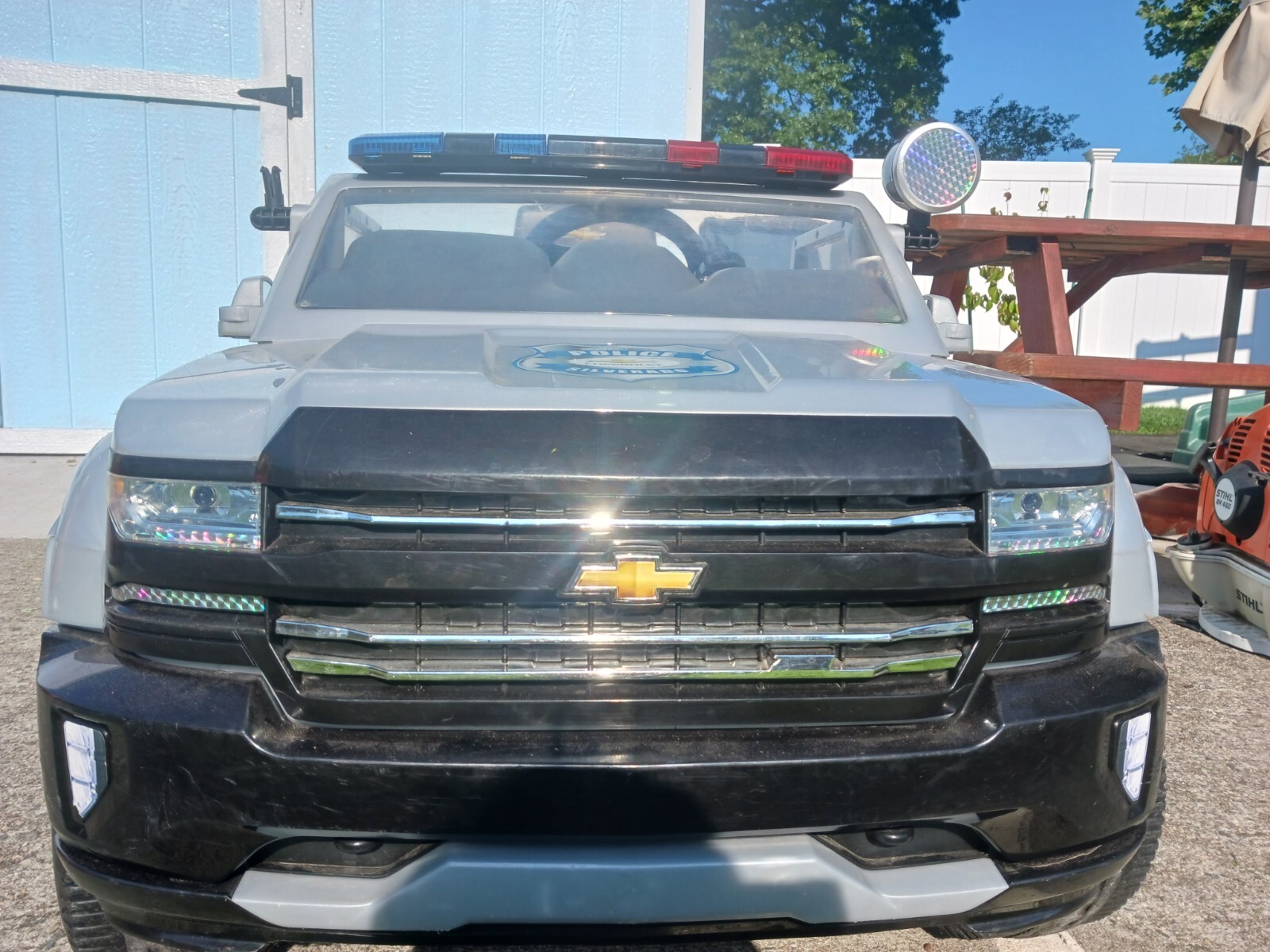 Kids ride on chevy police truck with charger