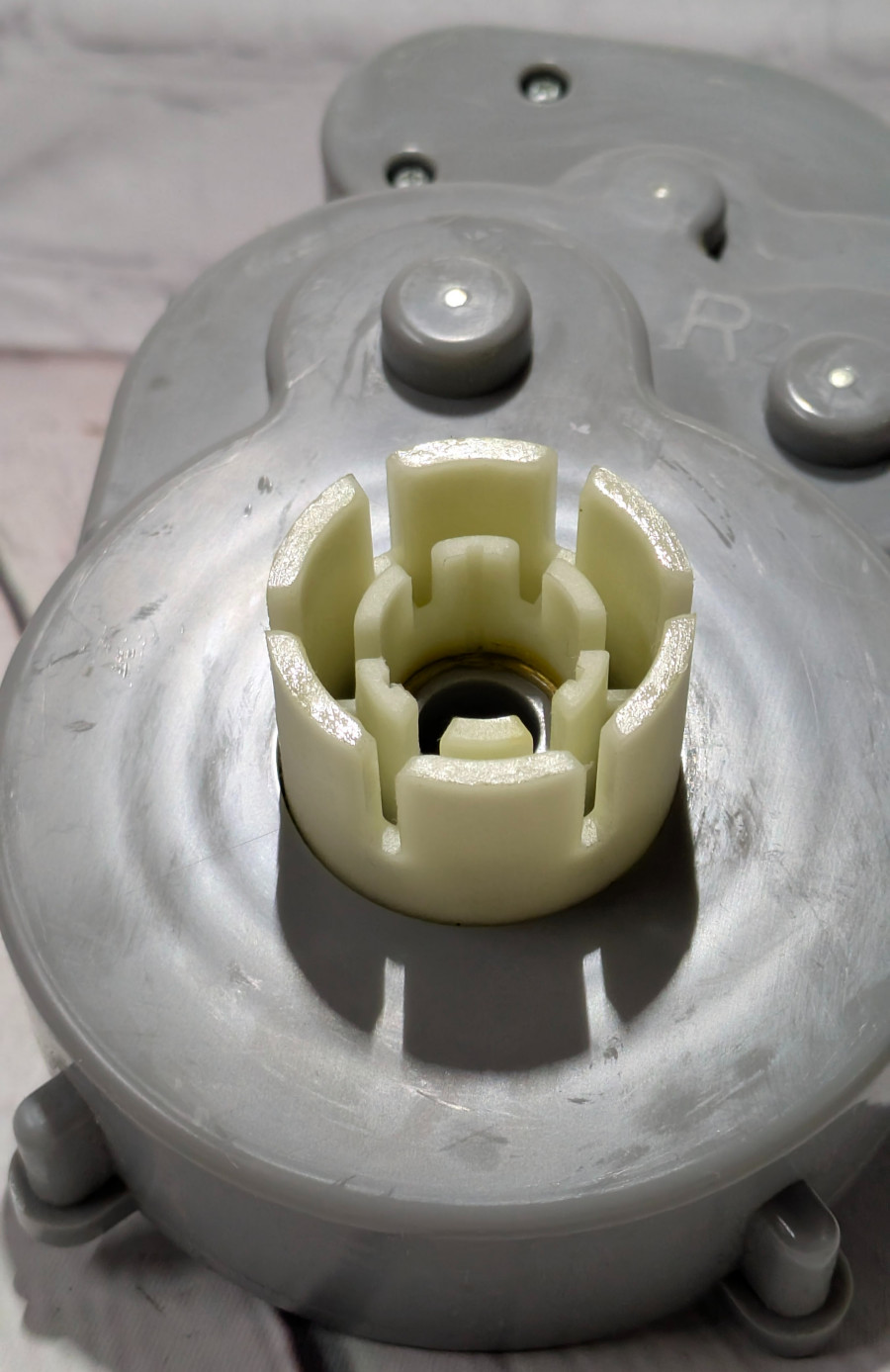 NEW 12V Disney Princess or FJ Crusier Motor Gearbox – Right – Fits Others