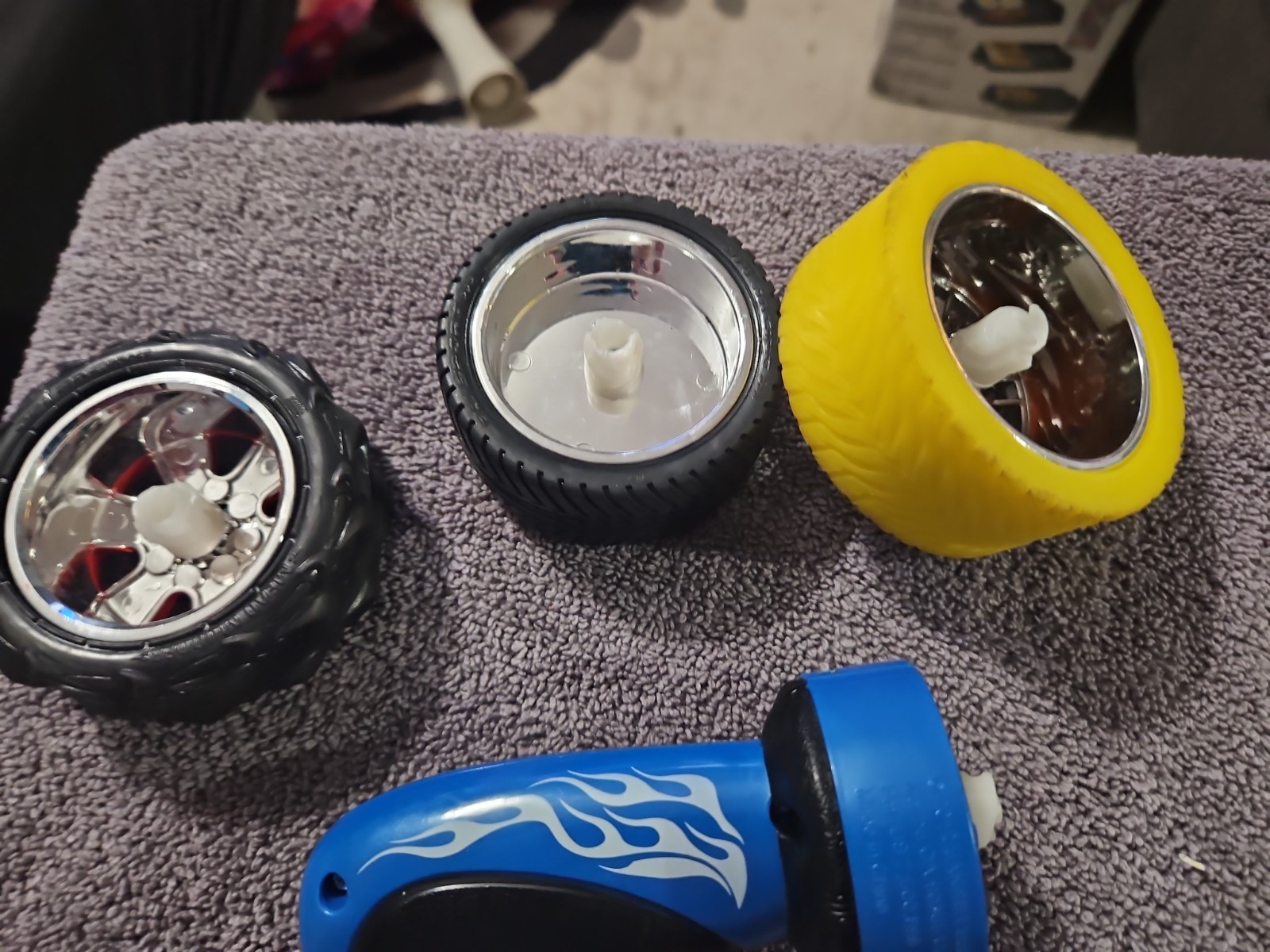 Fly Wheels- 3 Moto Wheels Jakks Pacific – Rip it, And Let Them Fly