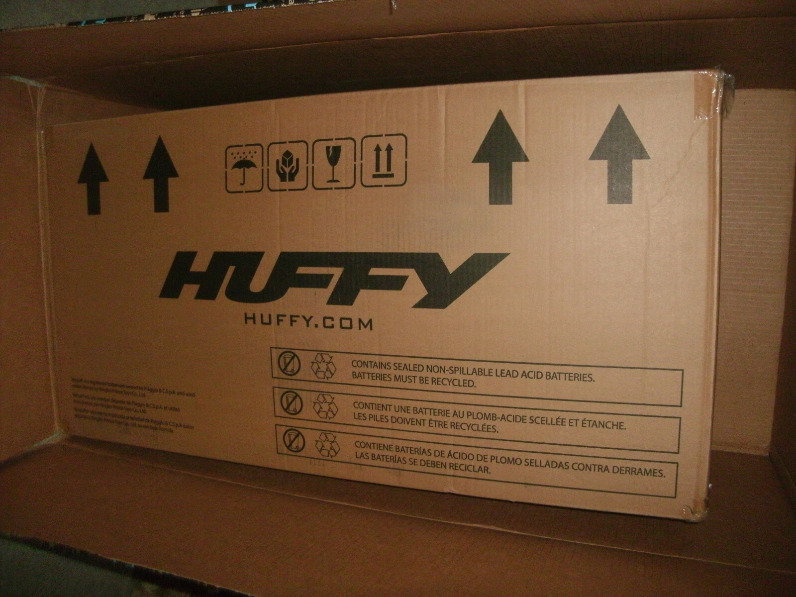 NEW Huffy Kids Vespa Ride On Battery 6v Scooter Blue 2 mph w/ lights & sound