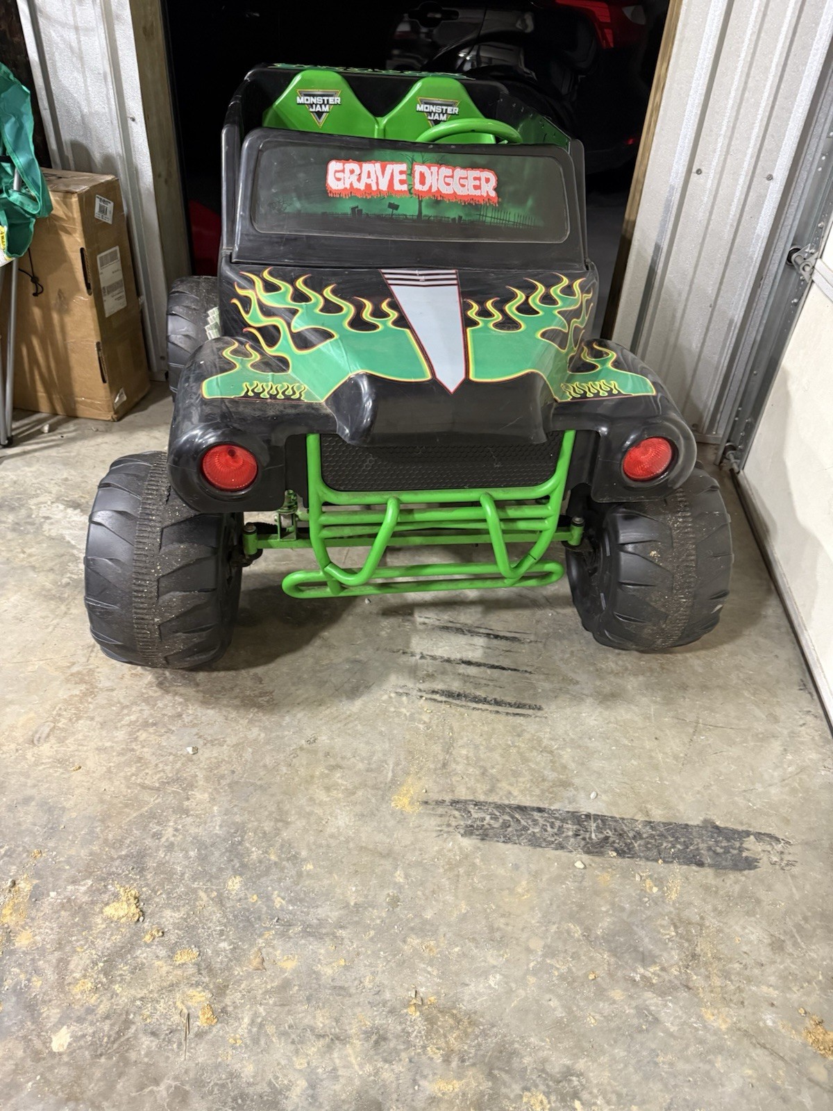 Monster Jam Grave Digger 24 Volt Battery Powered Kids Ride on Truck Quad Vehicle