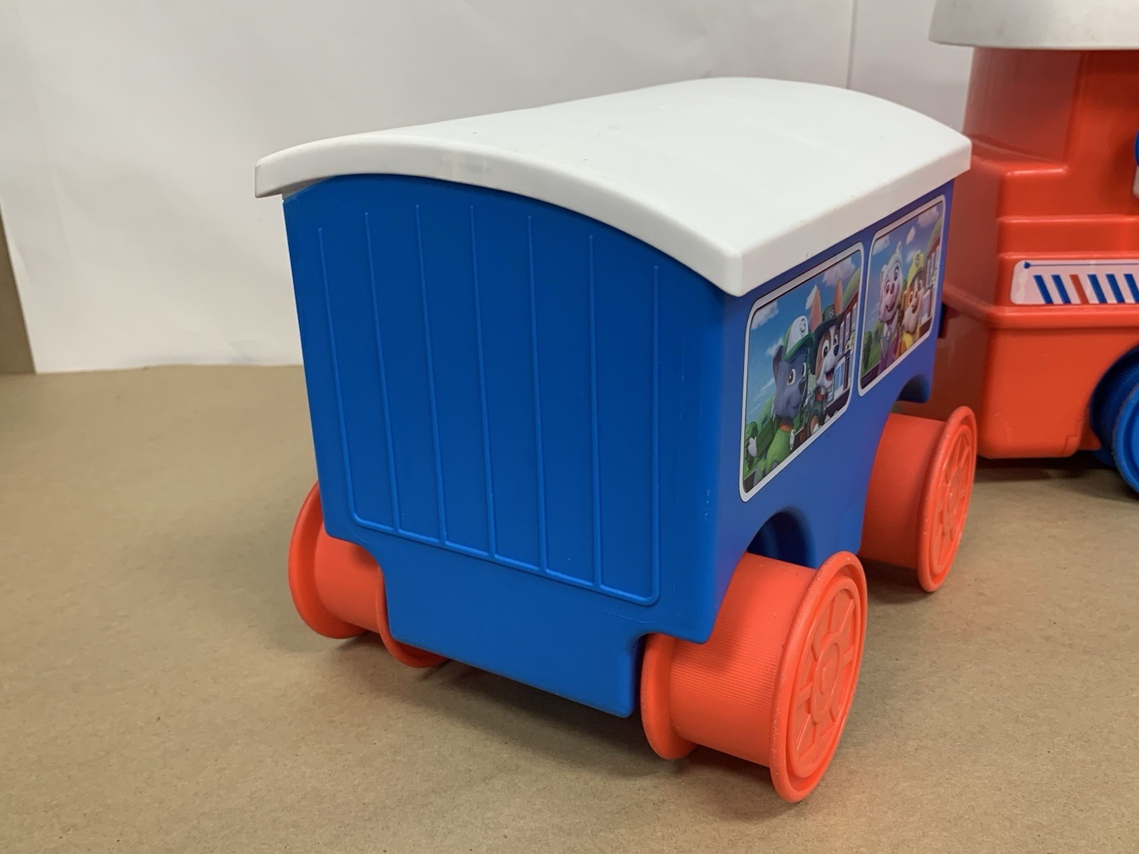 Retired Paw Patrol 6-Volt Powered Ride On Train Locomotive Caboose Tracks
