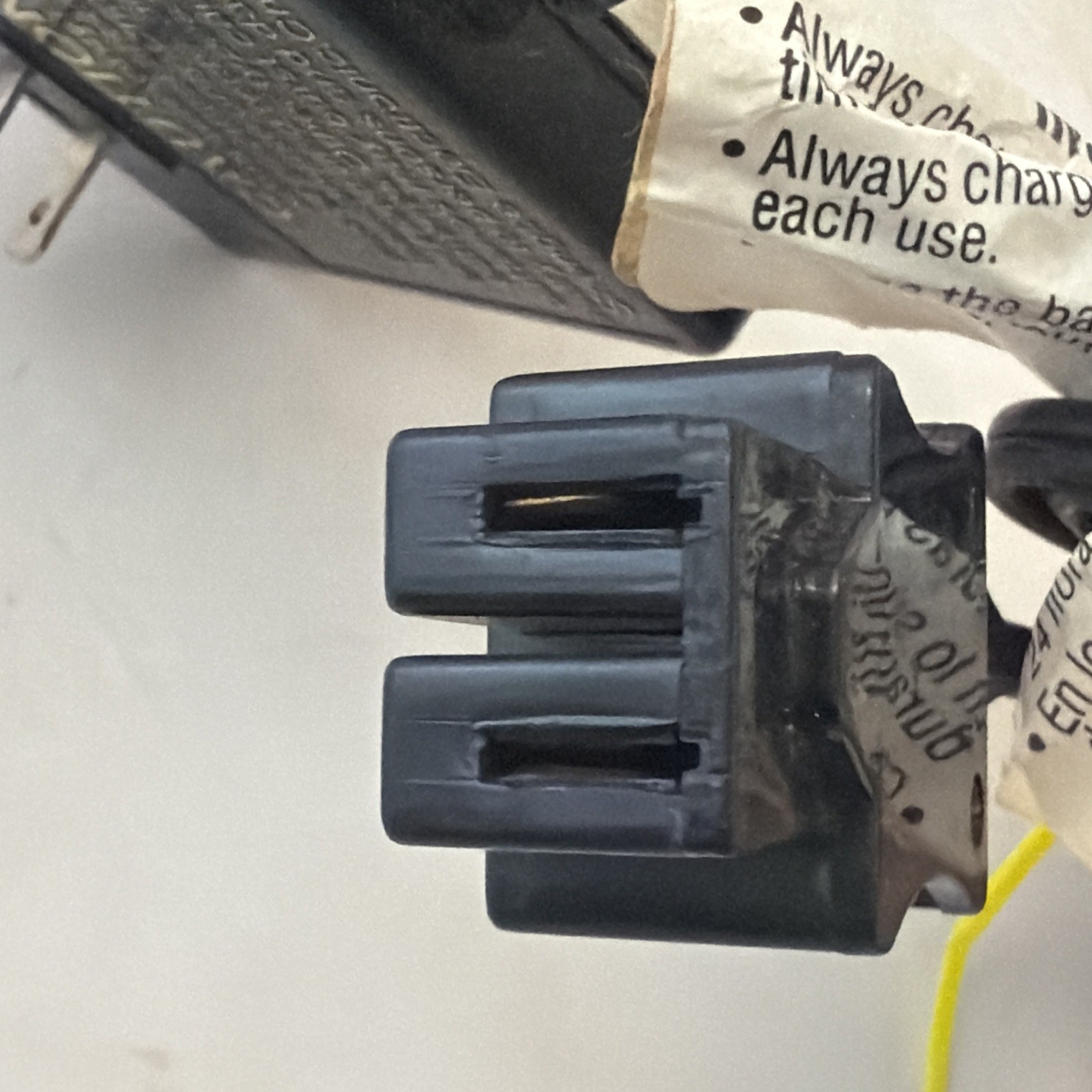 Kid Trax Shengle Electronic SL06-07-09 6V 1A AC / DC Battery Charger Square Plug