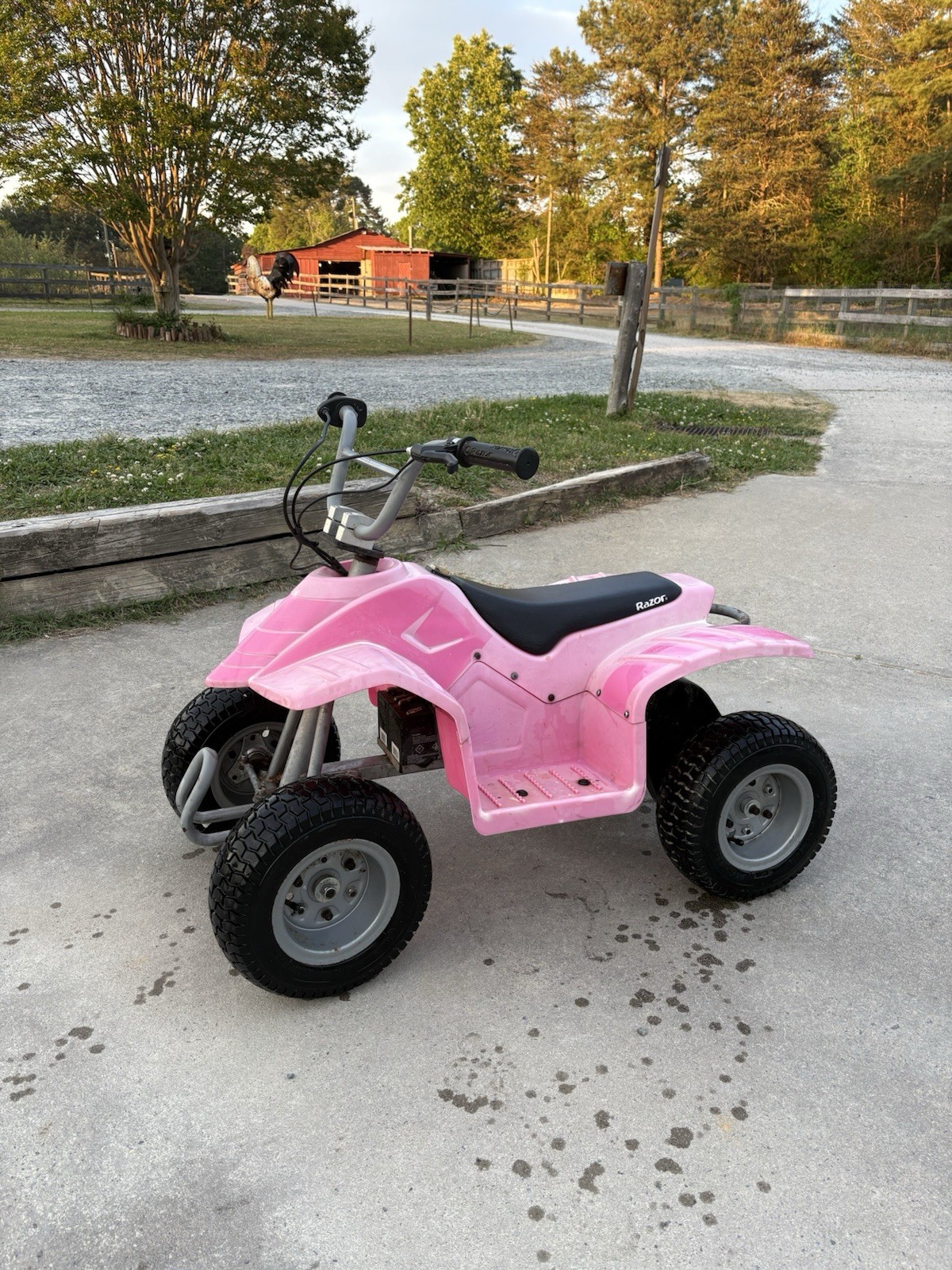 Razor Pink Battery-Powered Ride-On ATV Quad/ Rechargeable Battery Pack
