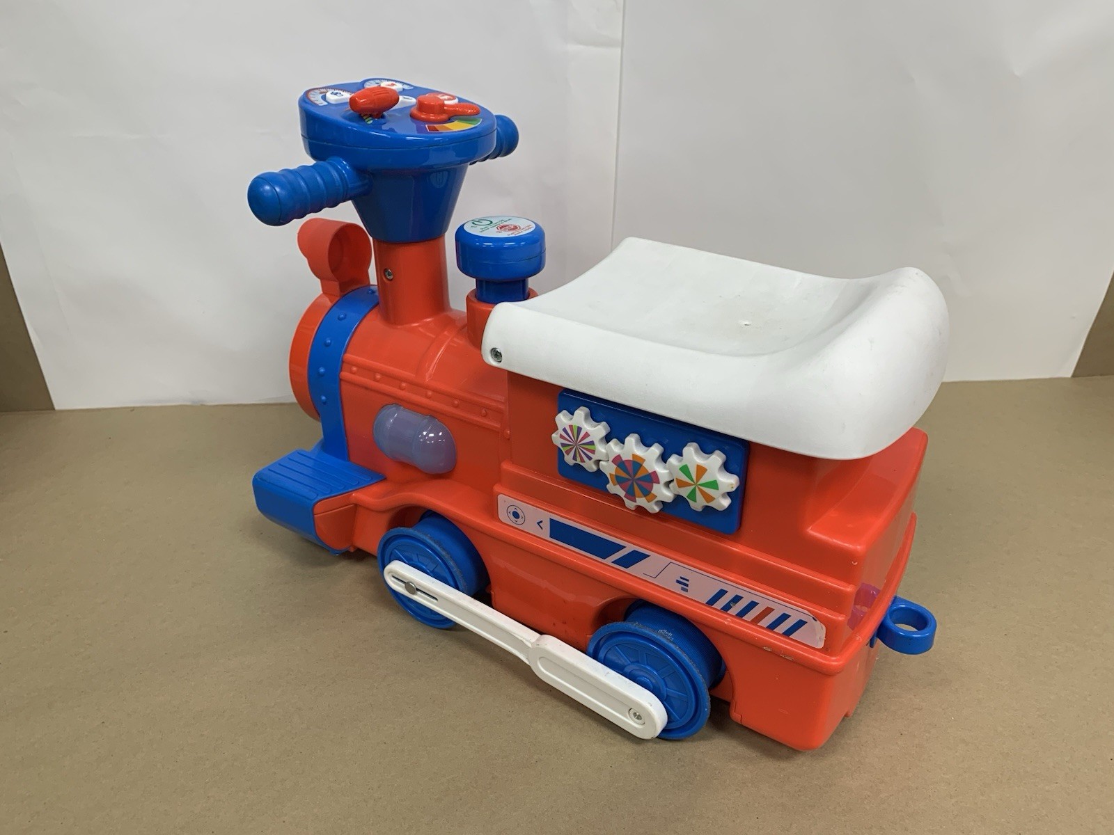 Retired Paw Patrol 6-Volt Powered Ride On Train Locomotive Caboose Tracks