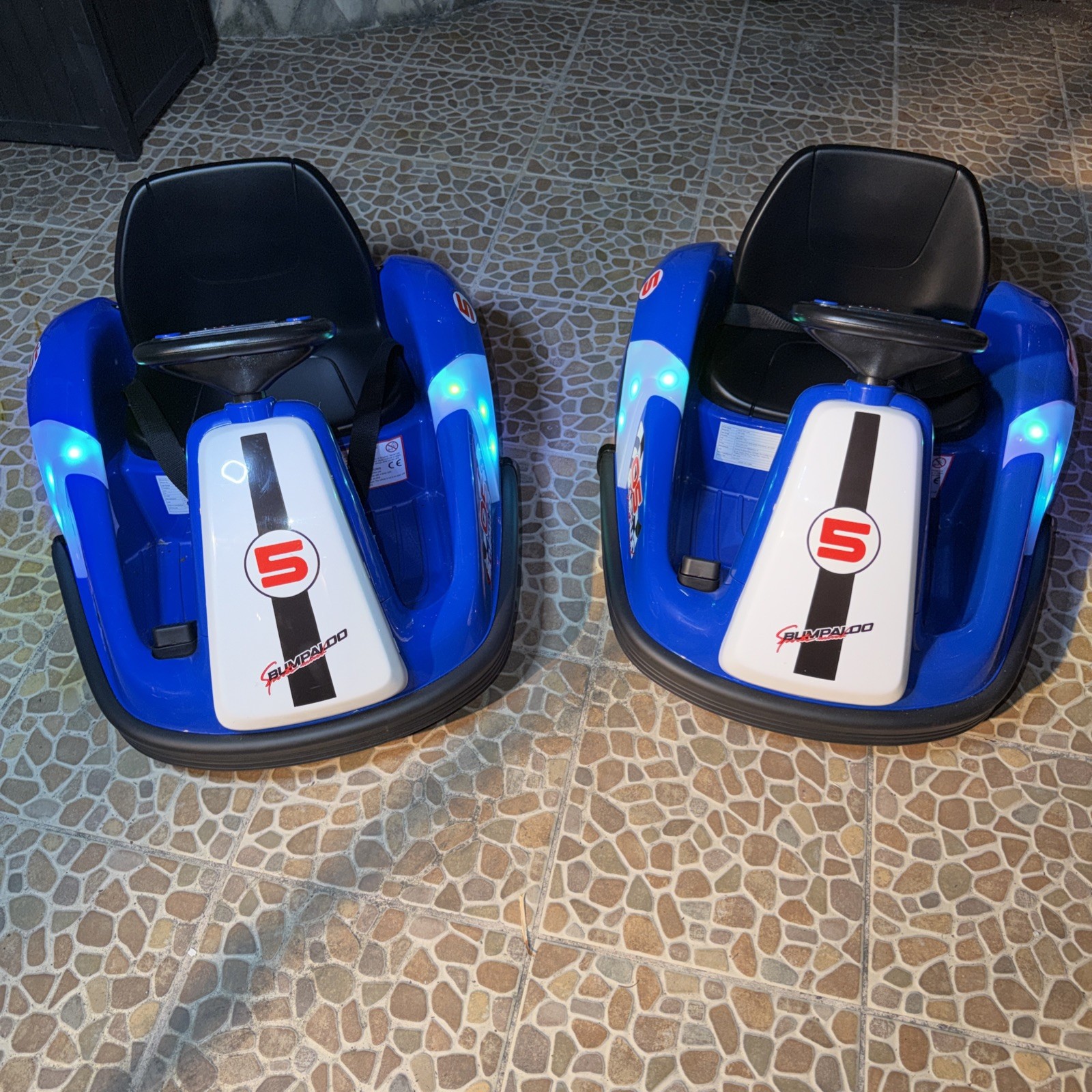 2 Bumper Cars For Kid From 3 To 8, 2.2 Mph Max. They Come With Remote & Charger.