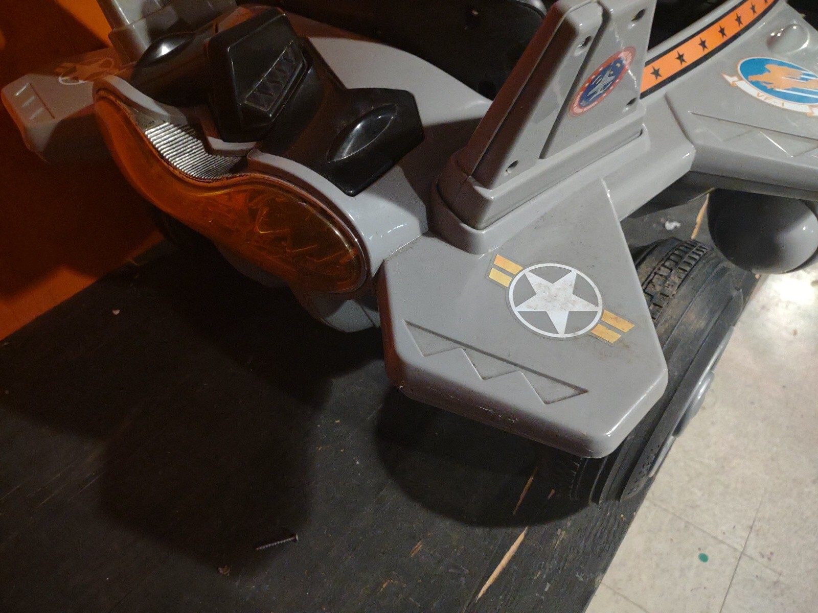Hyper Toys 6 Volt Top Gun Jet Battery Powered Ride On F-22 As Is