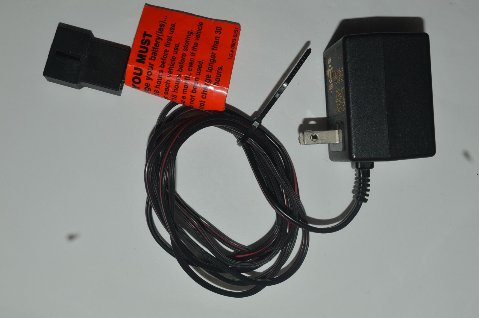 Fisher Price POWER WHEELS Model 040135 Battery Charger Part NO 00801-0976 Origin