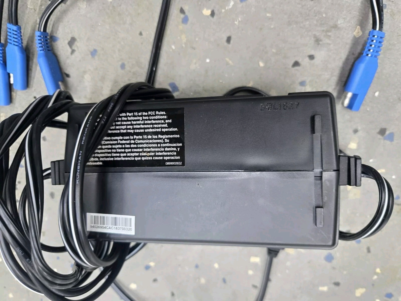 Schumacher Charge N Ride CR1 Universal Charger For Ride On Toys – 3 Connectors