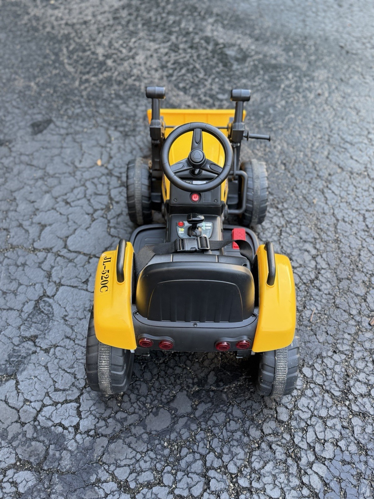 12V Kids Ride-On Excavator Tractor w/ Front Loader Bucket JL-520C Yellow