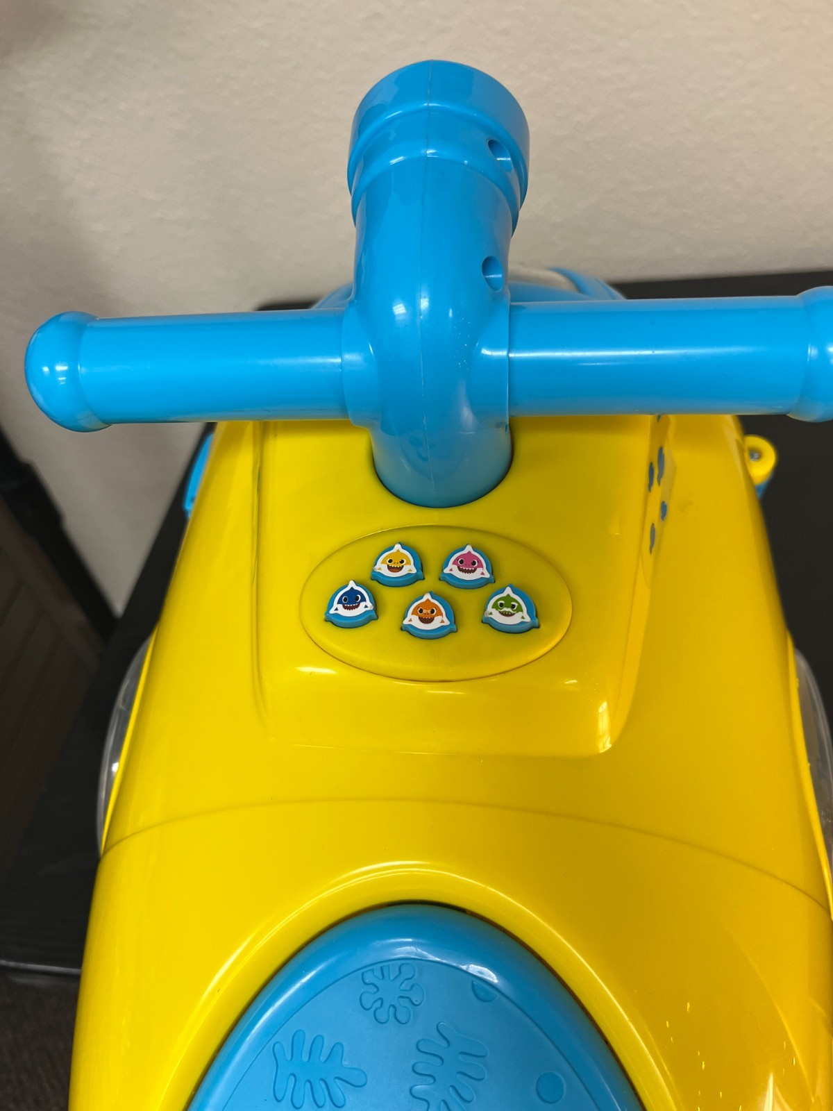 Baby Shark Submarine Ride-On Push-n-go toy Discontinued Item Yellow