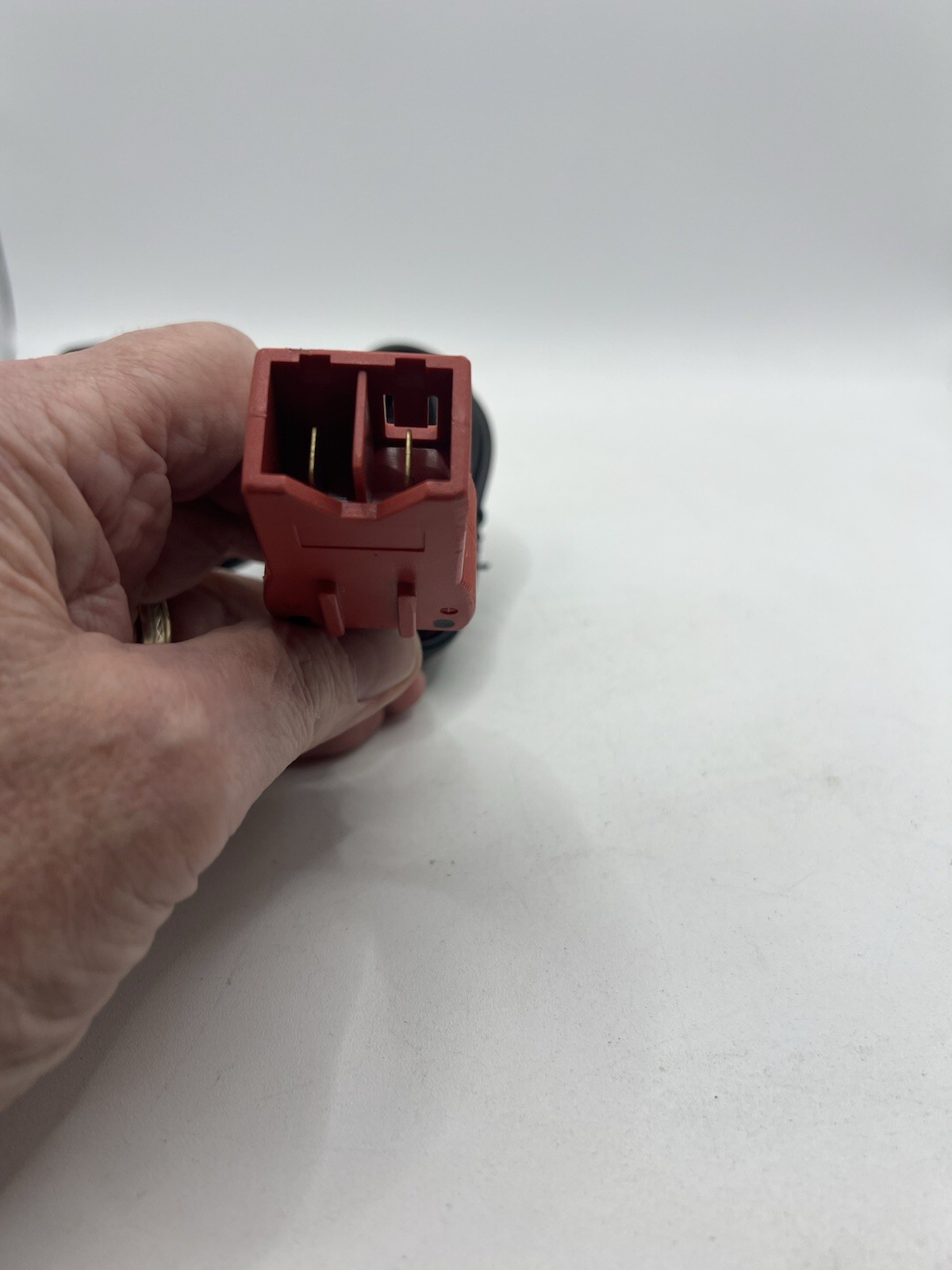 SafeAmp 6V Charger SA-CPW6RED Fisher-Price Power Wheels Red Battery 00801-0712