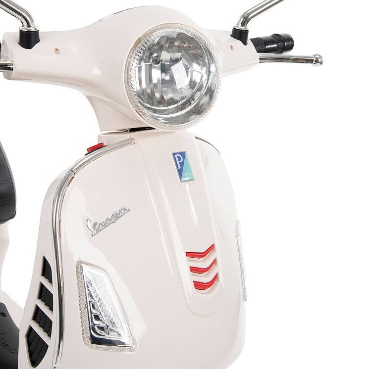HUFFY VESPA 6-VOLT KIDS BATTERY RIDE-ON – WHITE