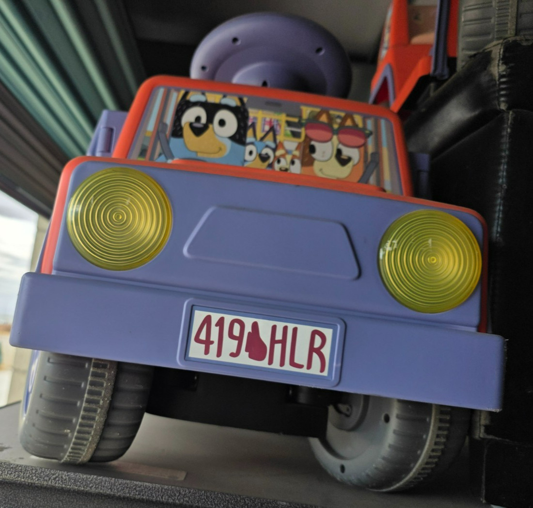 2-Pack Bluey 6V Ride On Car for Kids with Sound Effects & Music – USED