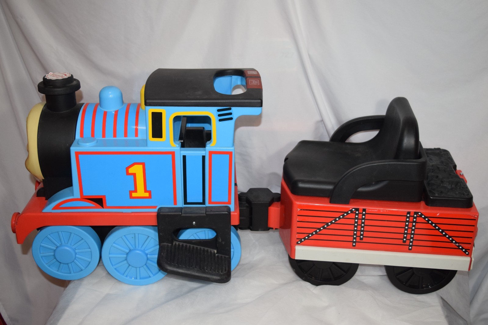 Peg Perego Thomas Tank Engine Train Ride On With Coal Car Battery Charger GUC