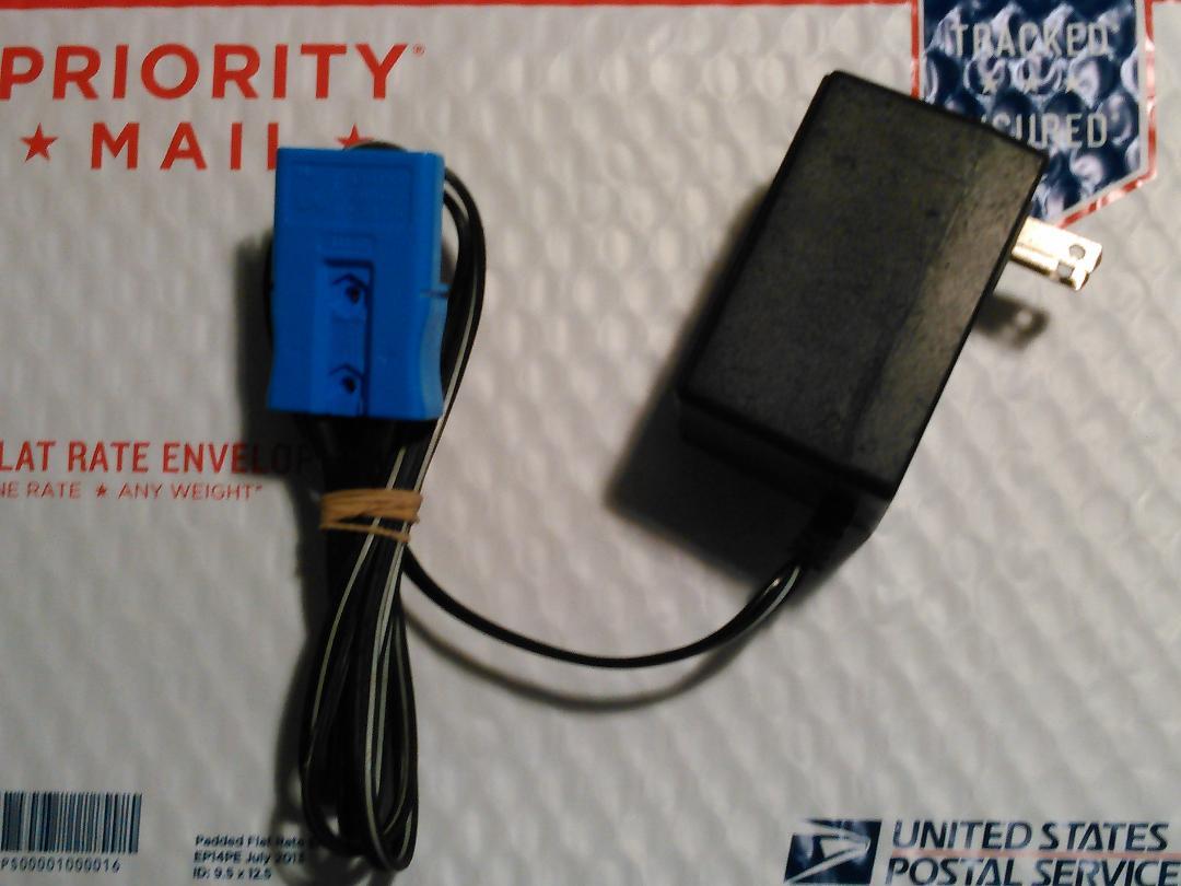 Pre-Owned 12 Volt Battery Charger Kid Trax Battery Ride-On Toys 1.5″ Wide Plug
