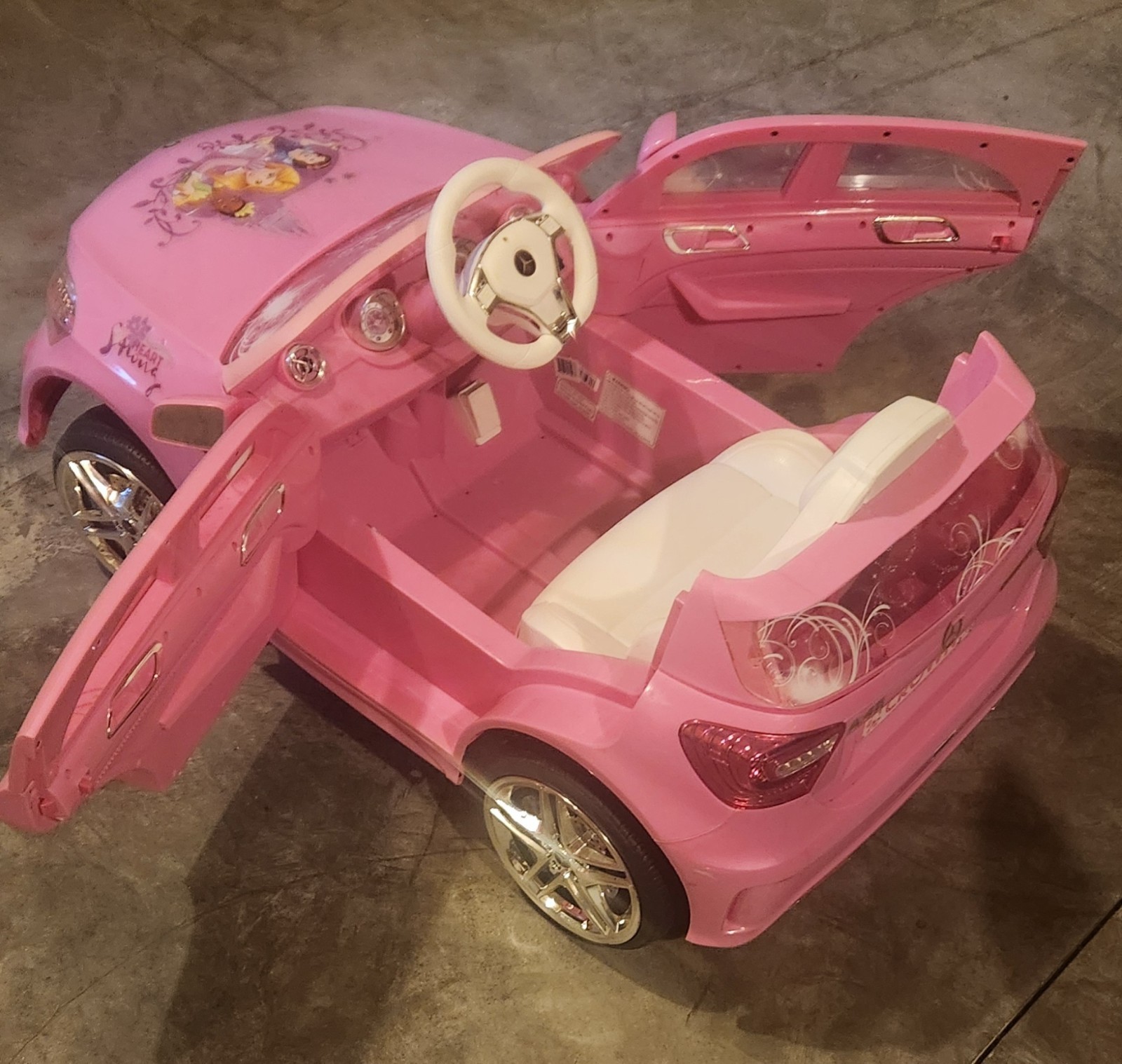 Disney Princess Mercedes-Benz 6 Volt Battery Ride On