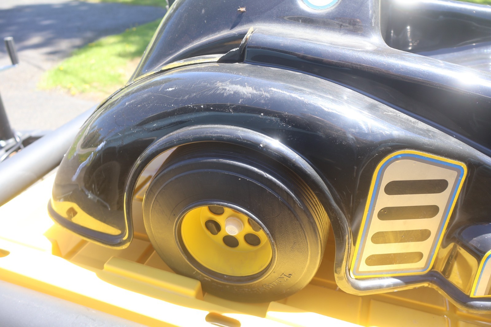 Nice Rare 1989 Mini-Motors Bat-Man Batmobile Power Wheels Motor Car Kingsbury