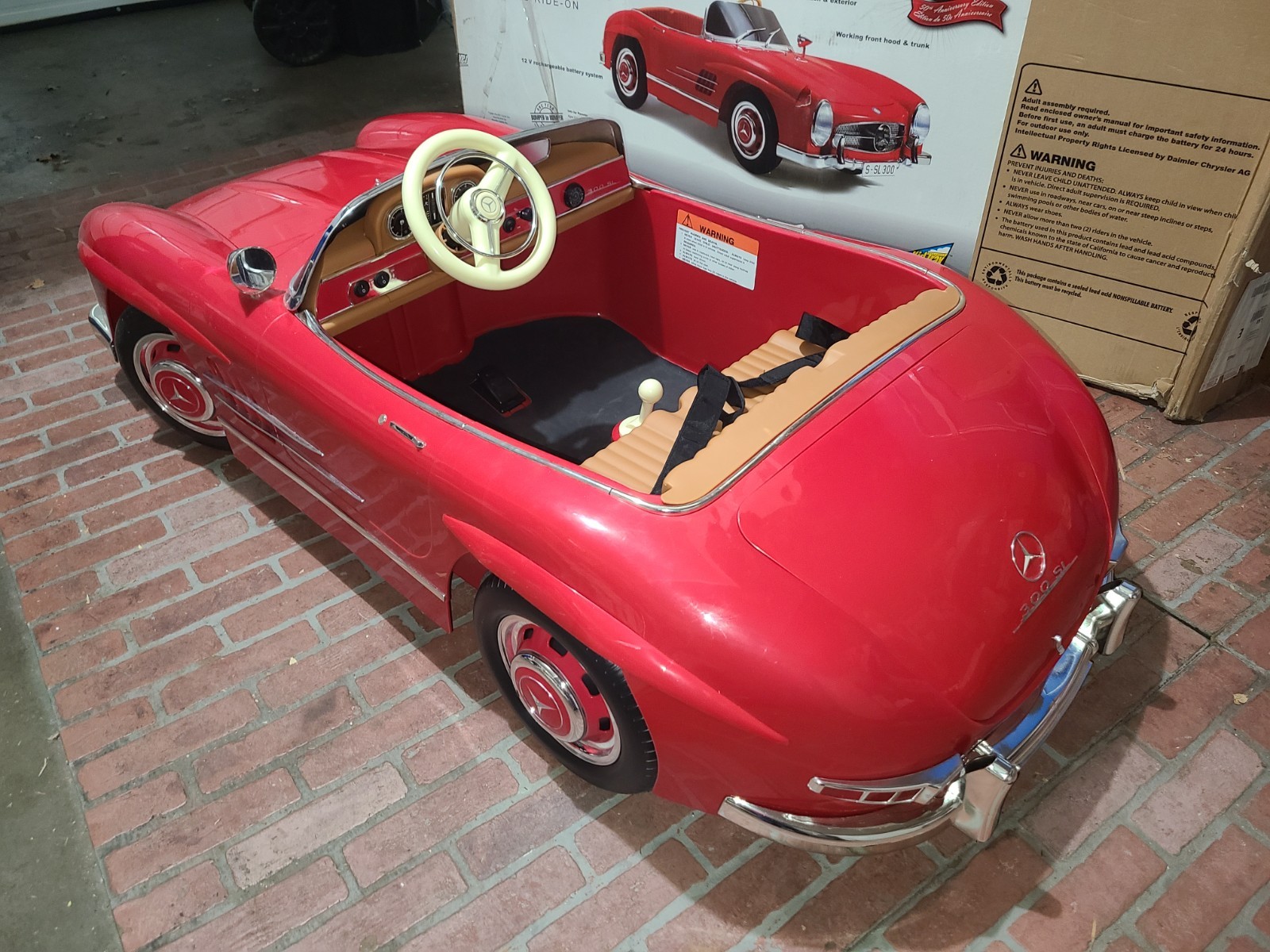 RARE – Kid Trax Mercedes-Benz SL300 12V Electric Ride-On Car For 2 – IOB