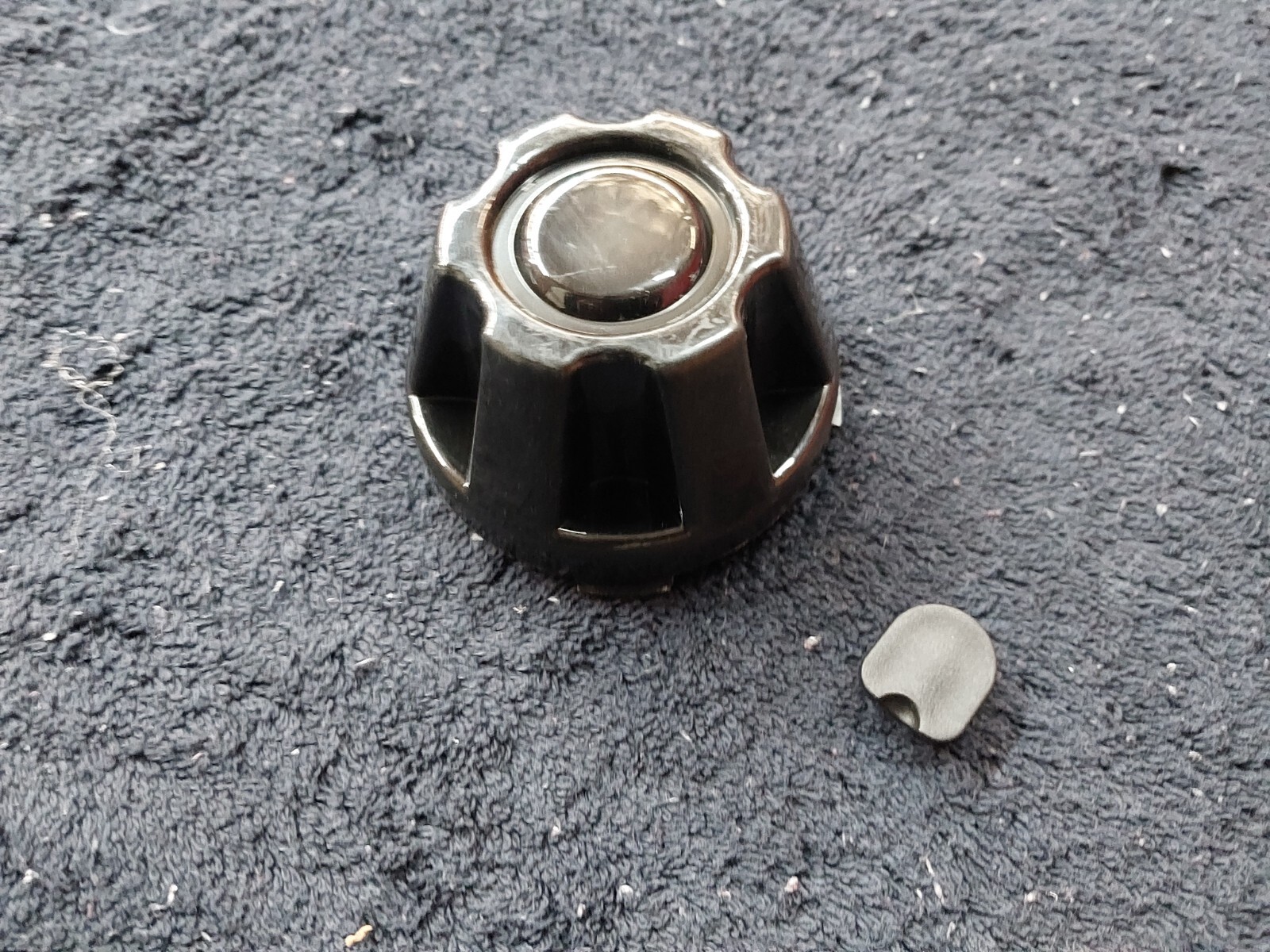 Dynacraft Realtree UTV Kids Car Buggy 24v- Replacement Wheel Hub Cap Cover Part