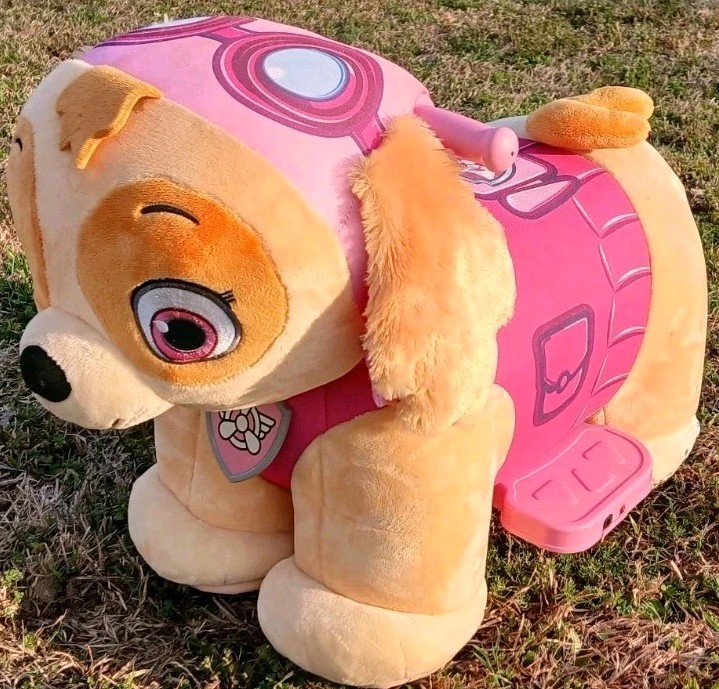 Nick Jr. – Paw Patrol – Skye 6V Plush Ride On Toy for Toddlers – Huffy – Charger